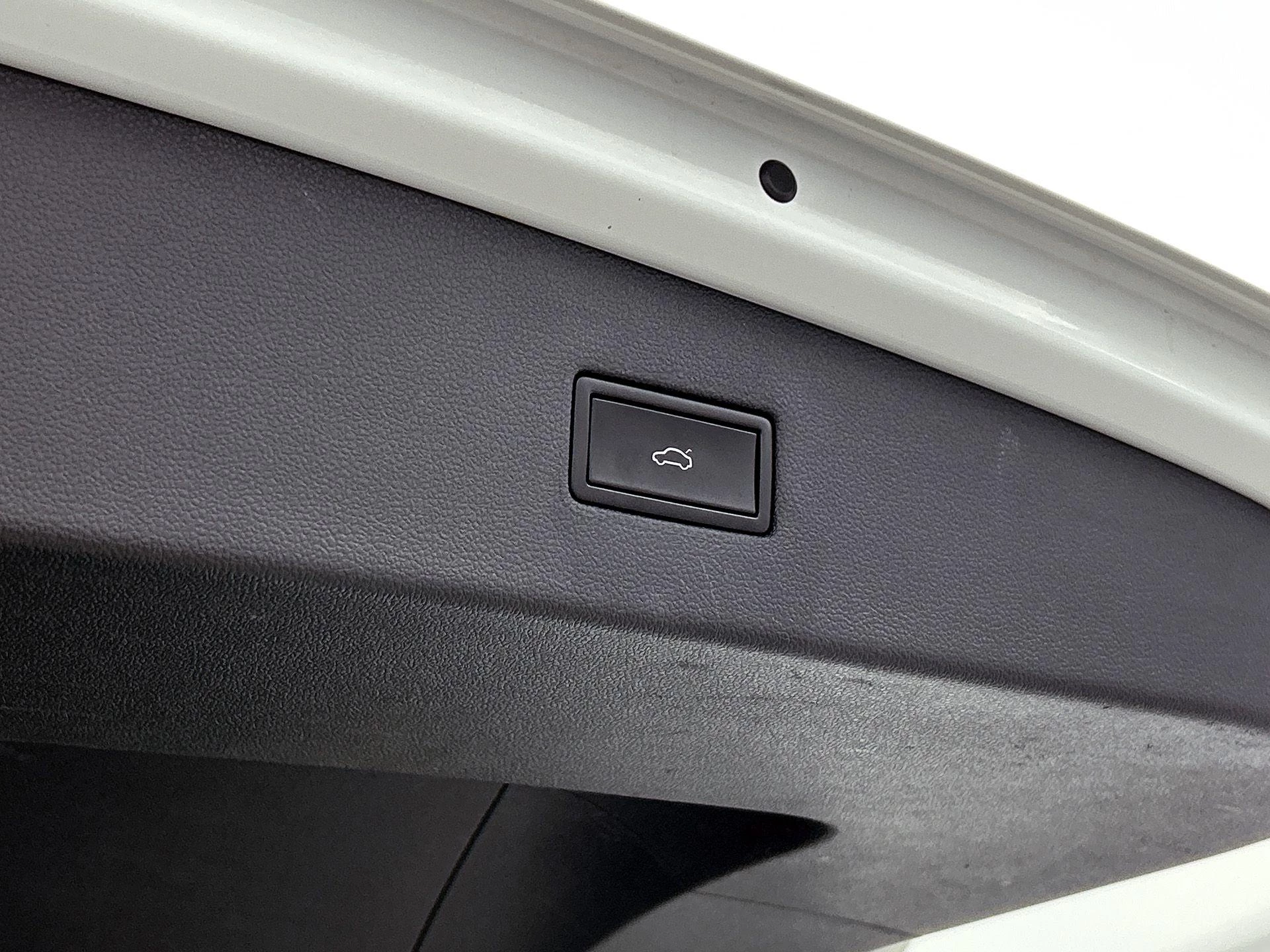 Volkswagen-Tiguan Allspace-image-21