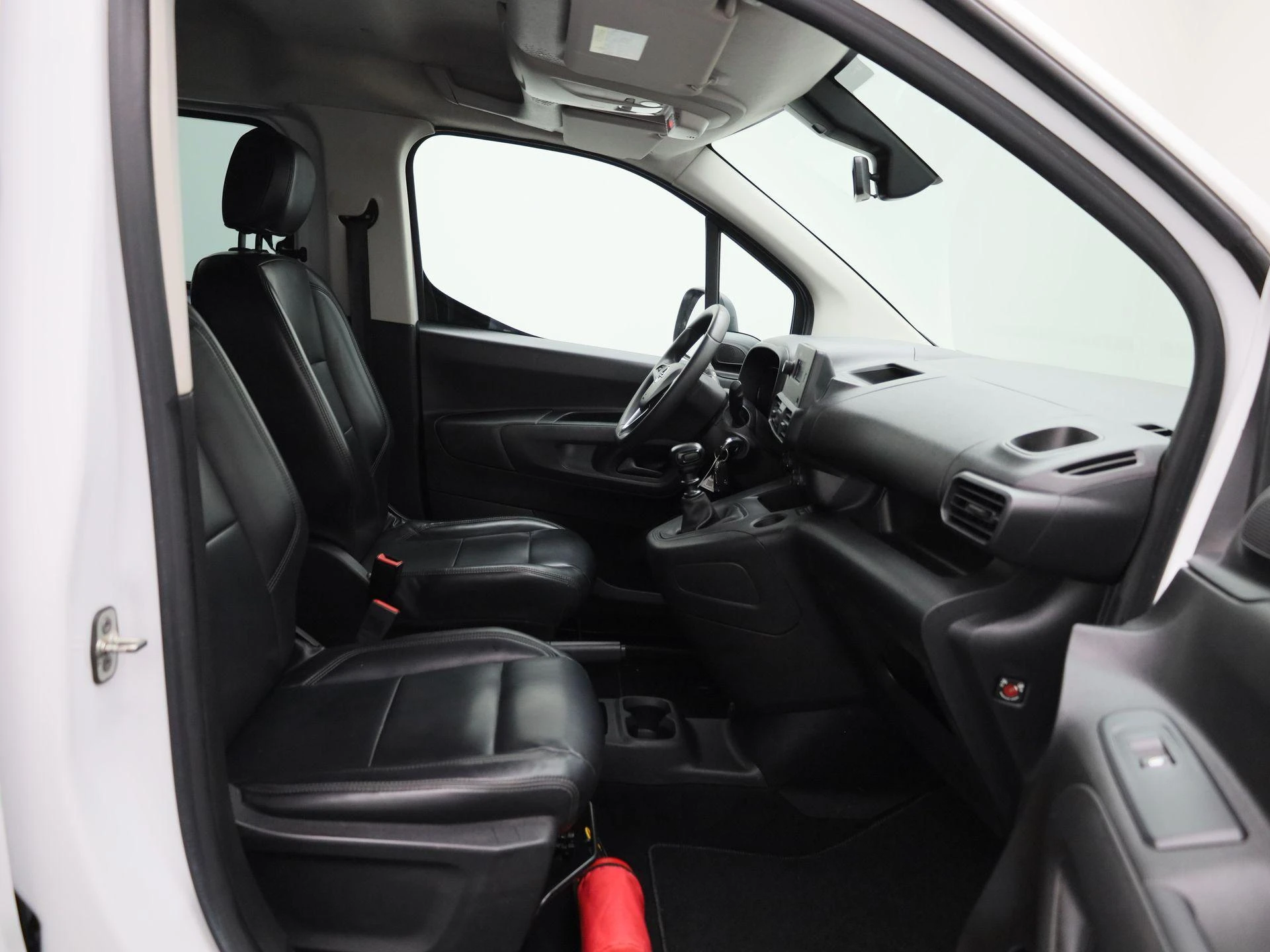 Opel-Combo Life-image-27