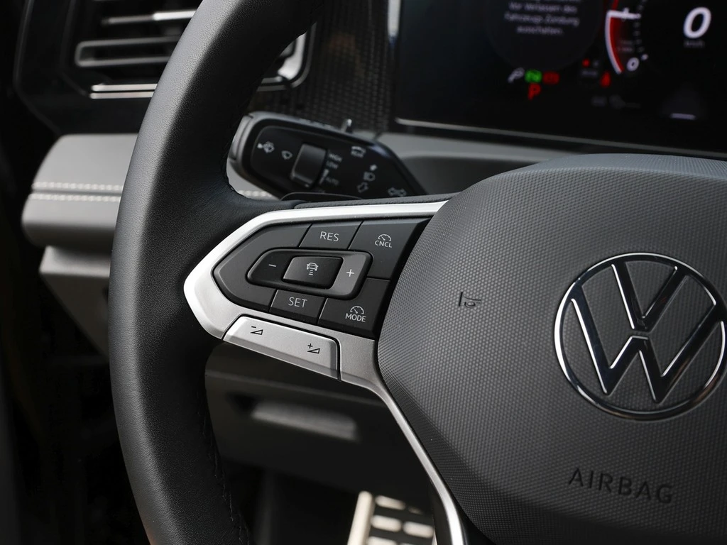 Volkswagen-Tiguan-image-15