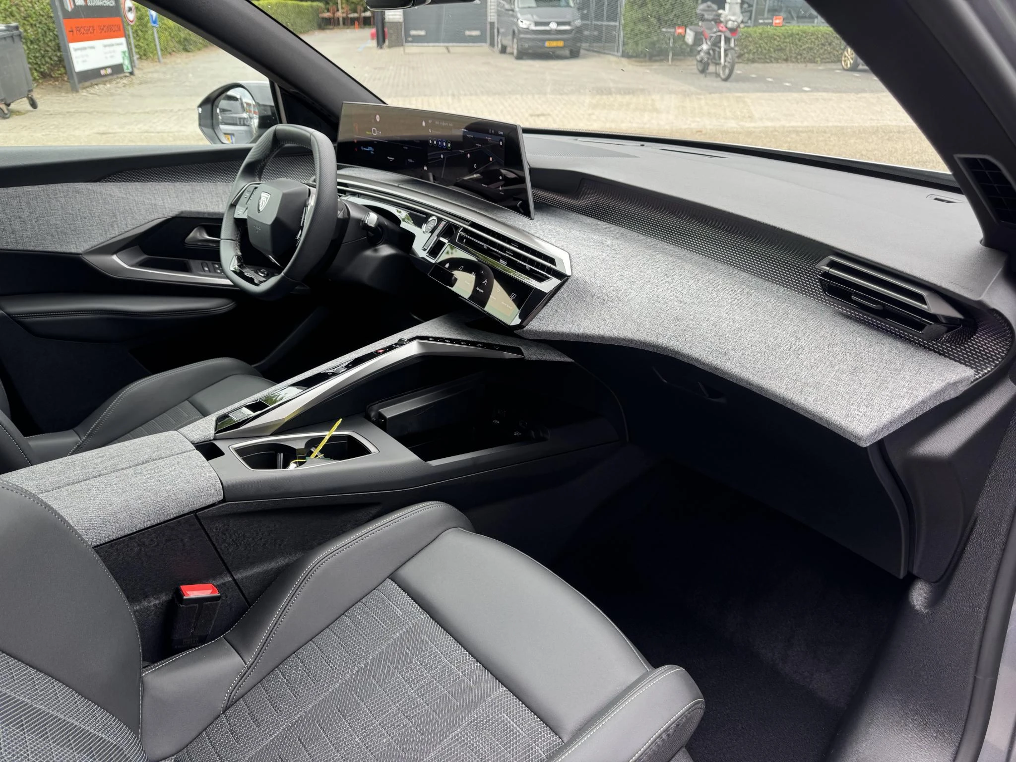 Peugeot e-3008 GT Avantage 210 73 kWh