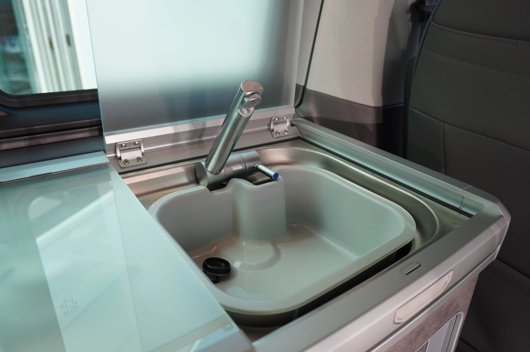 Volkswagen-California-image-53