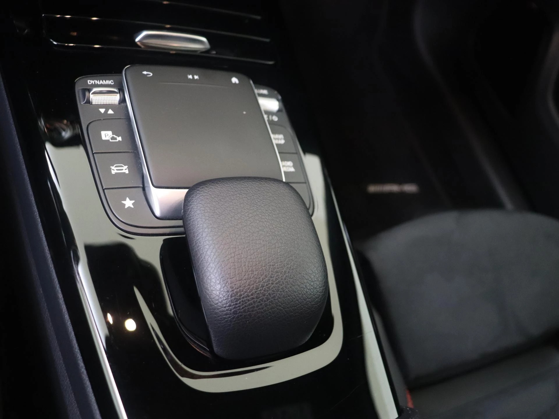 Mercedes-Benz-A-Klasse-image-23