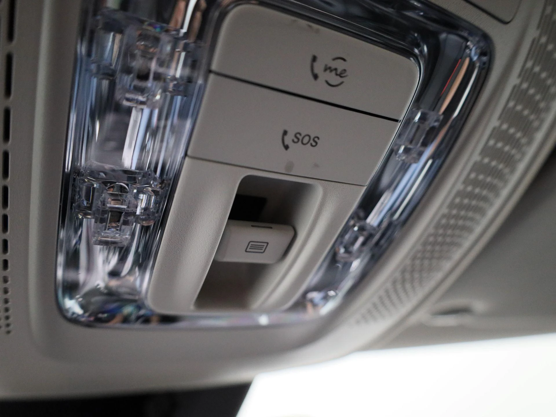 Mercedes-Benz-CLA-image-25