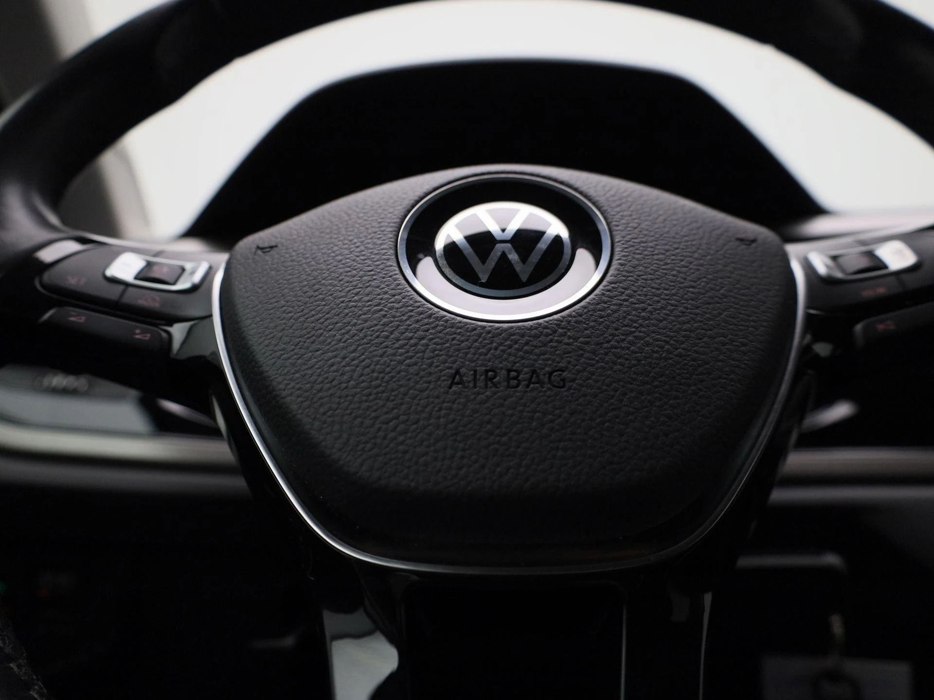 Volkswagen-Polo-image-25