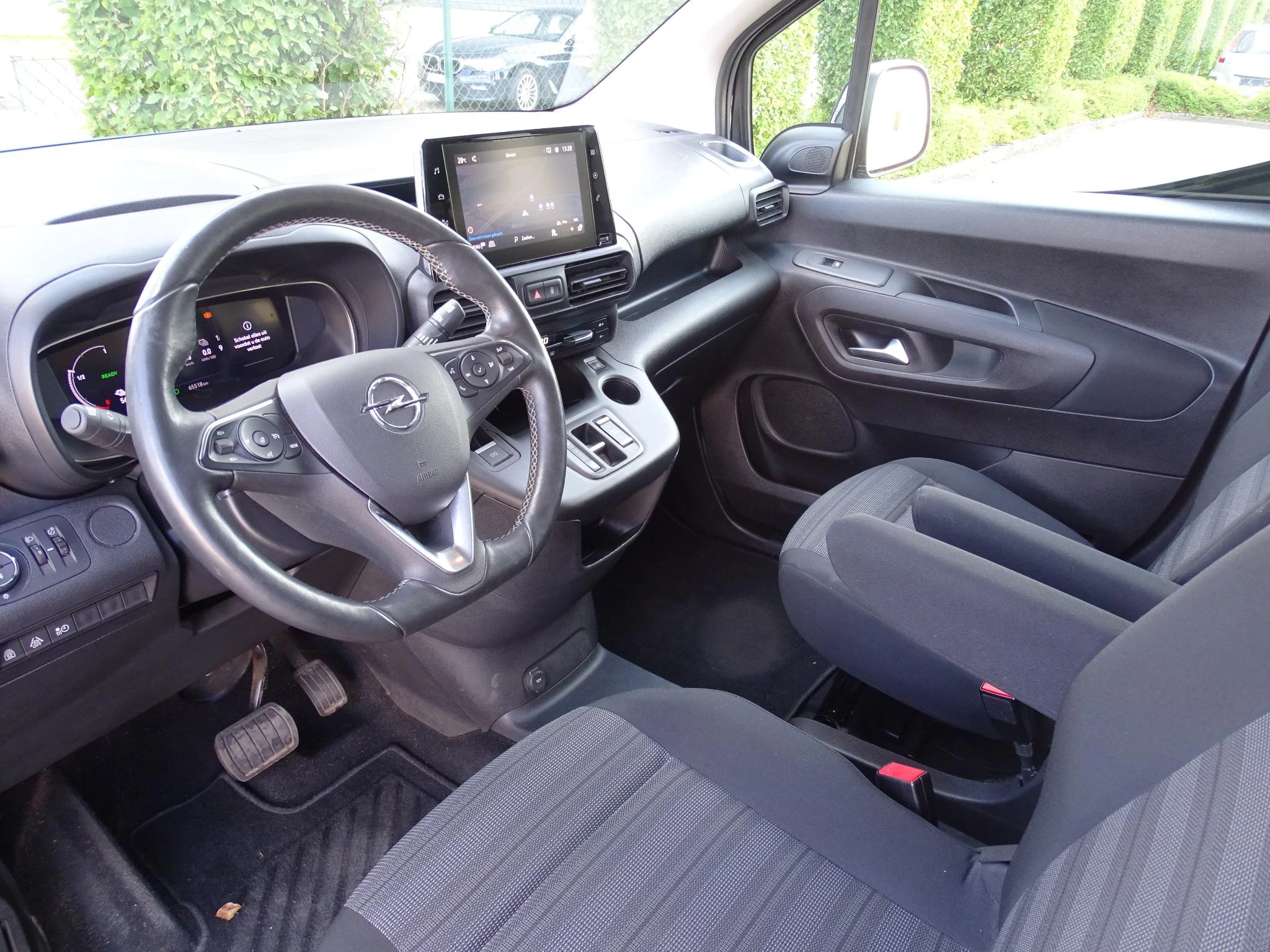 Opel-Combo-e Life-image-10