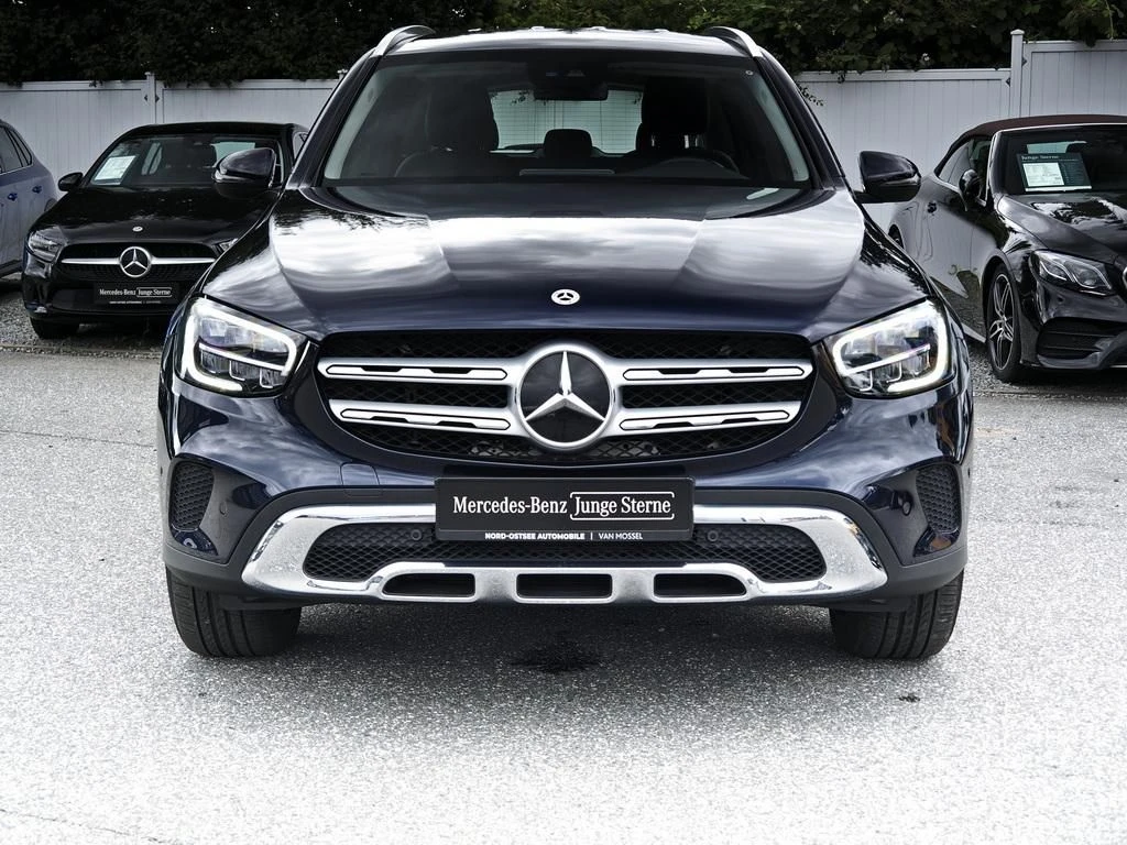 Mercedes-Benz-GLC 300 de-image-3