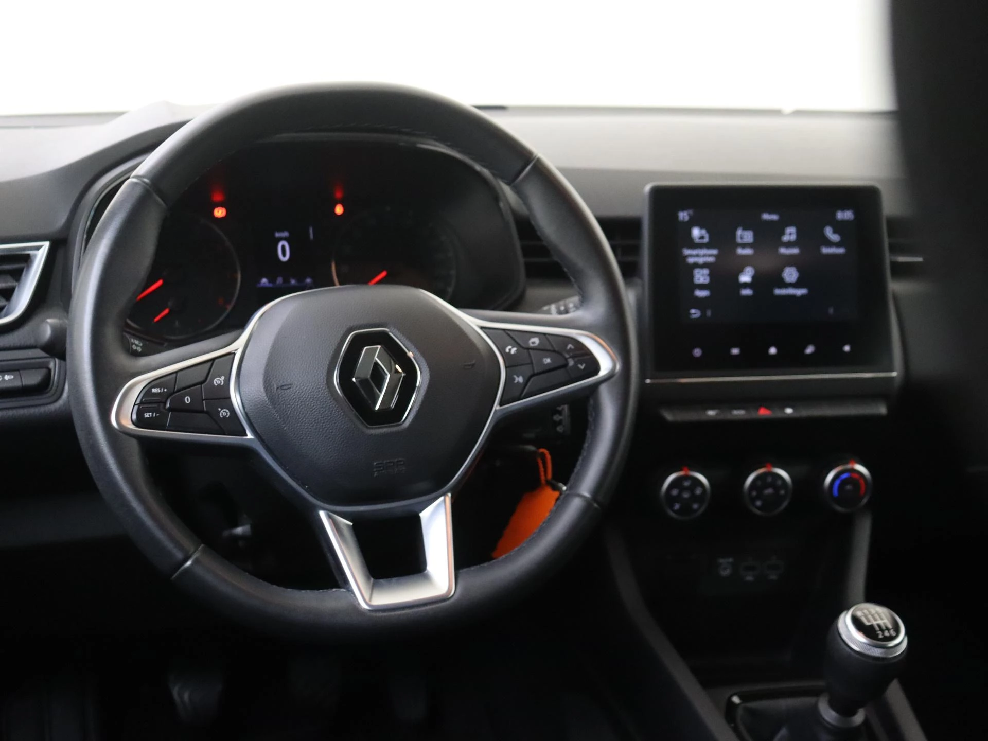 Renault-Clio-image-10