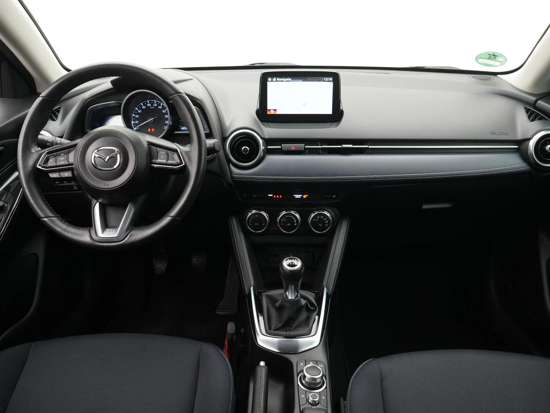 Mazda-2-image-6
