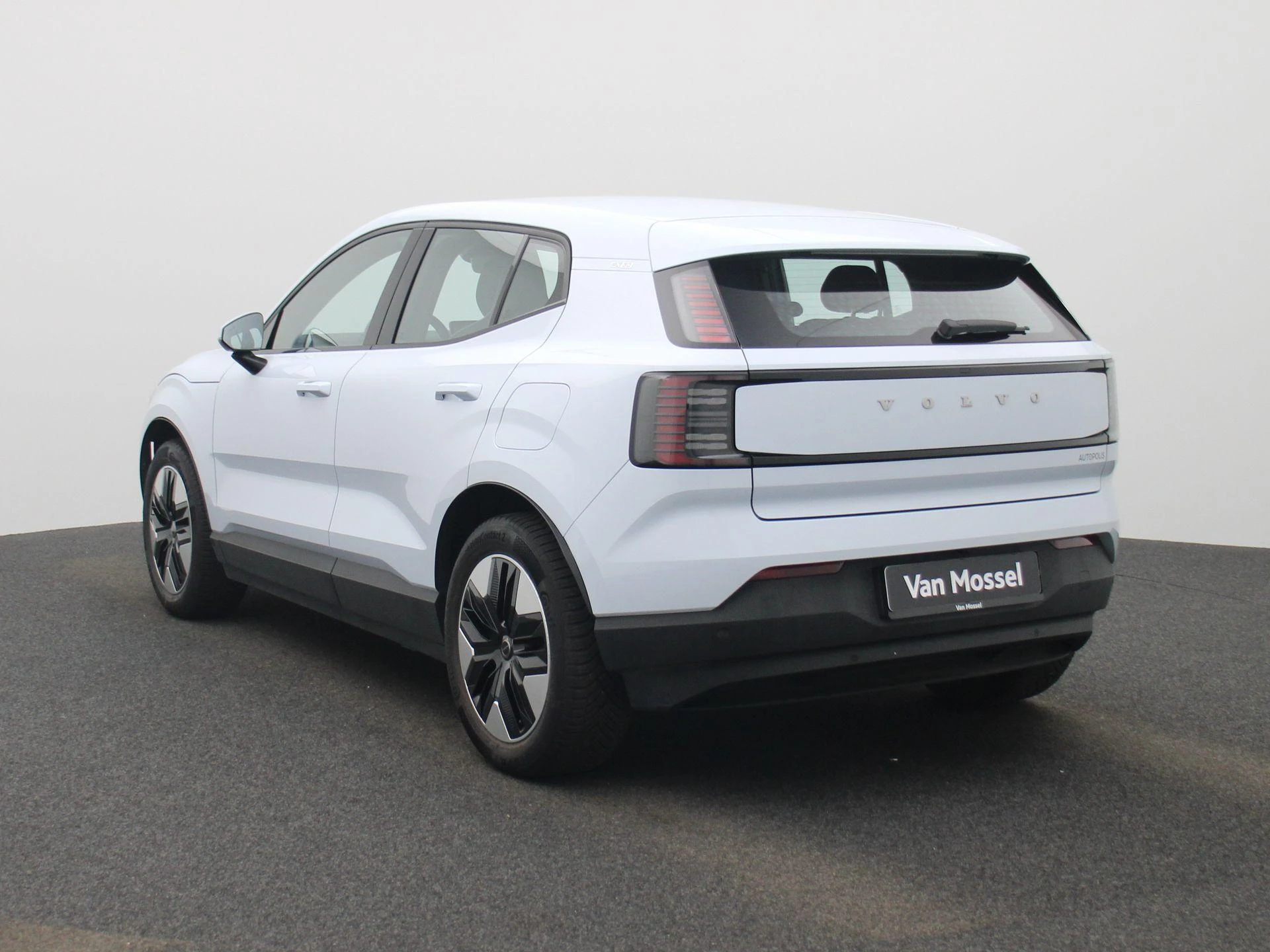 Volvo-EX30-image-1