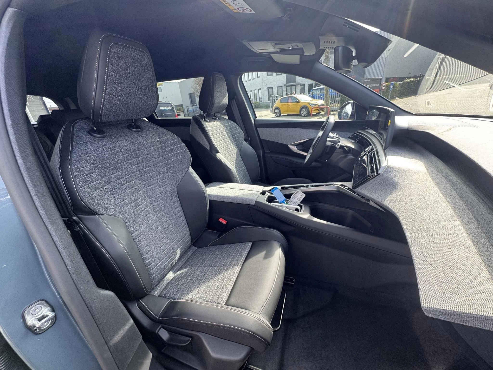 Peugeot-e-5008-image-15