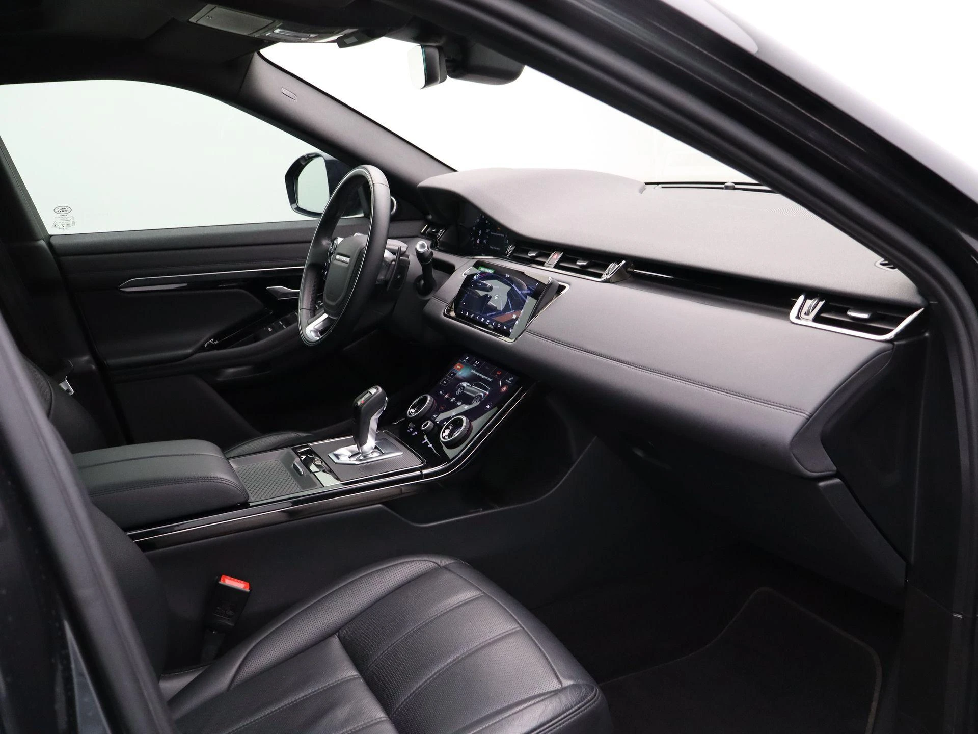 Land Rover-Range Rover Evoque-image-33