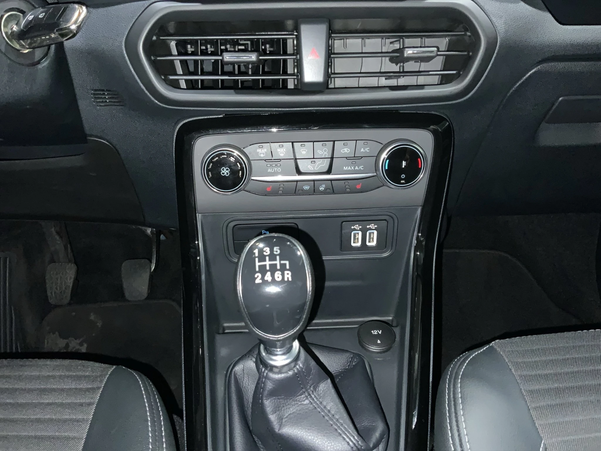 Ford-EcoSport-image-13