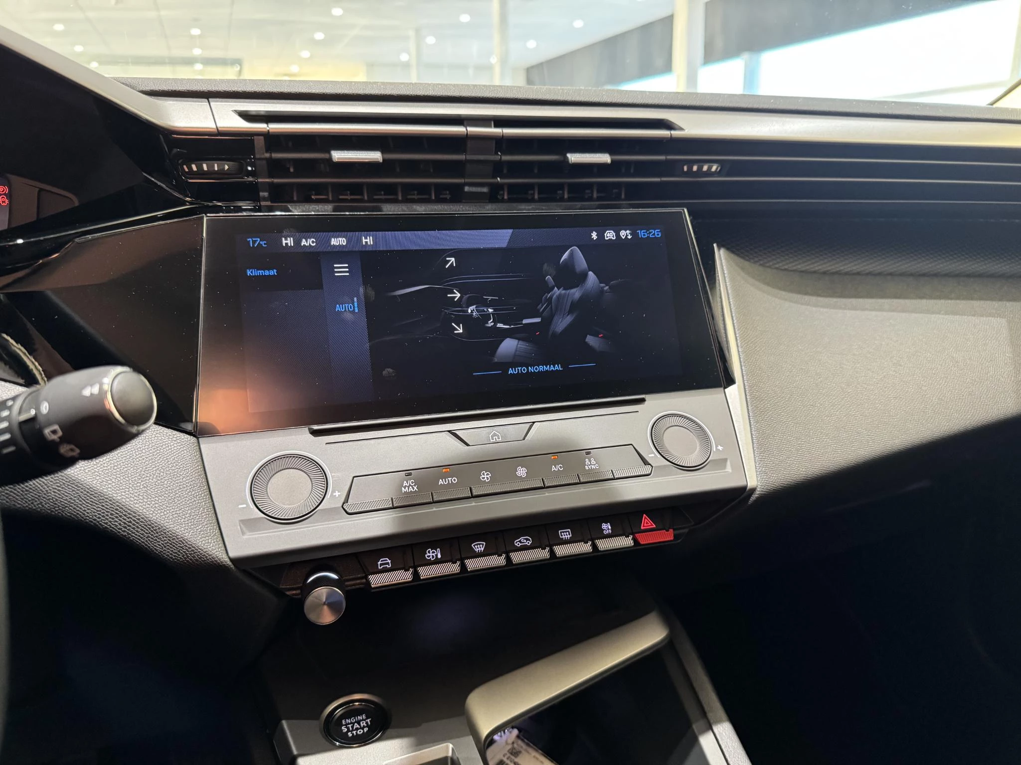 Peugeot-308-image-18