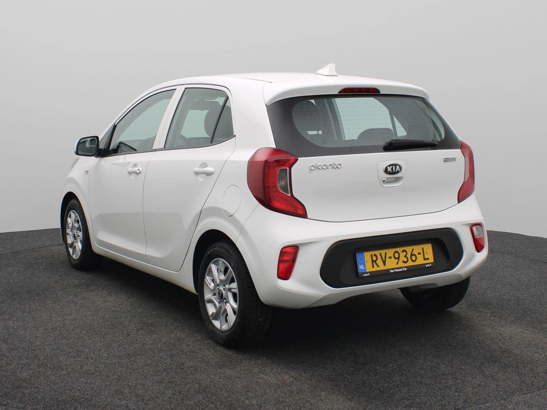 Kia-Picanto-image-1