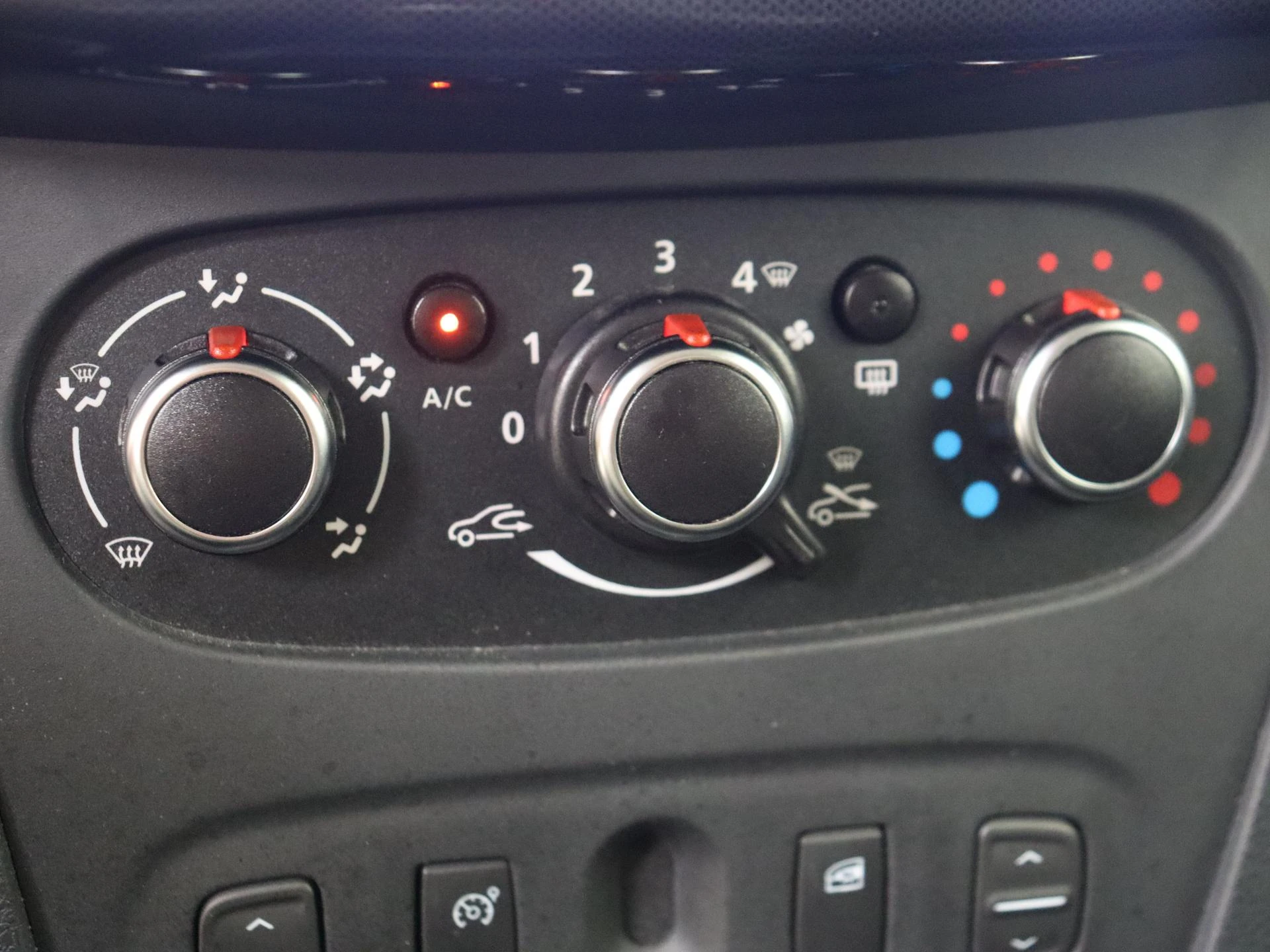 Dacia-Sandero-image-18