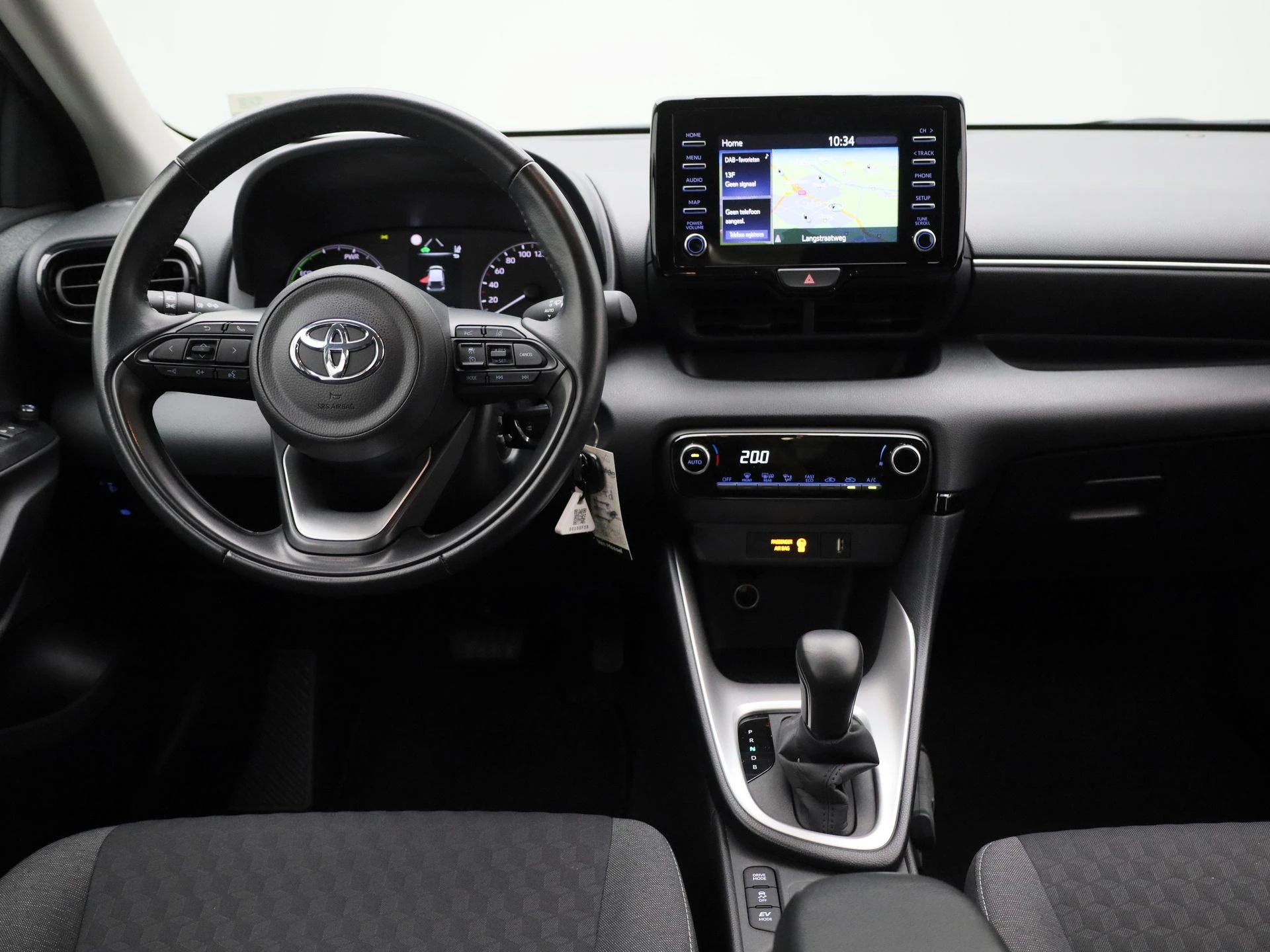 Toyota-Yaris-image-6
