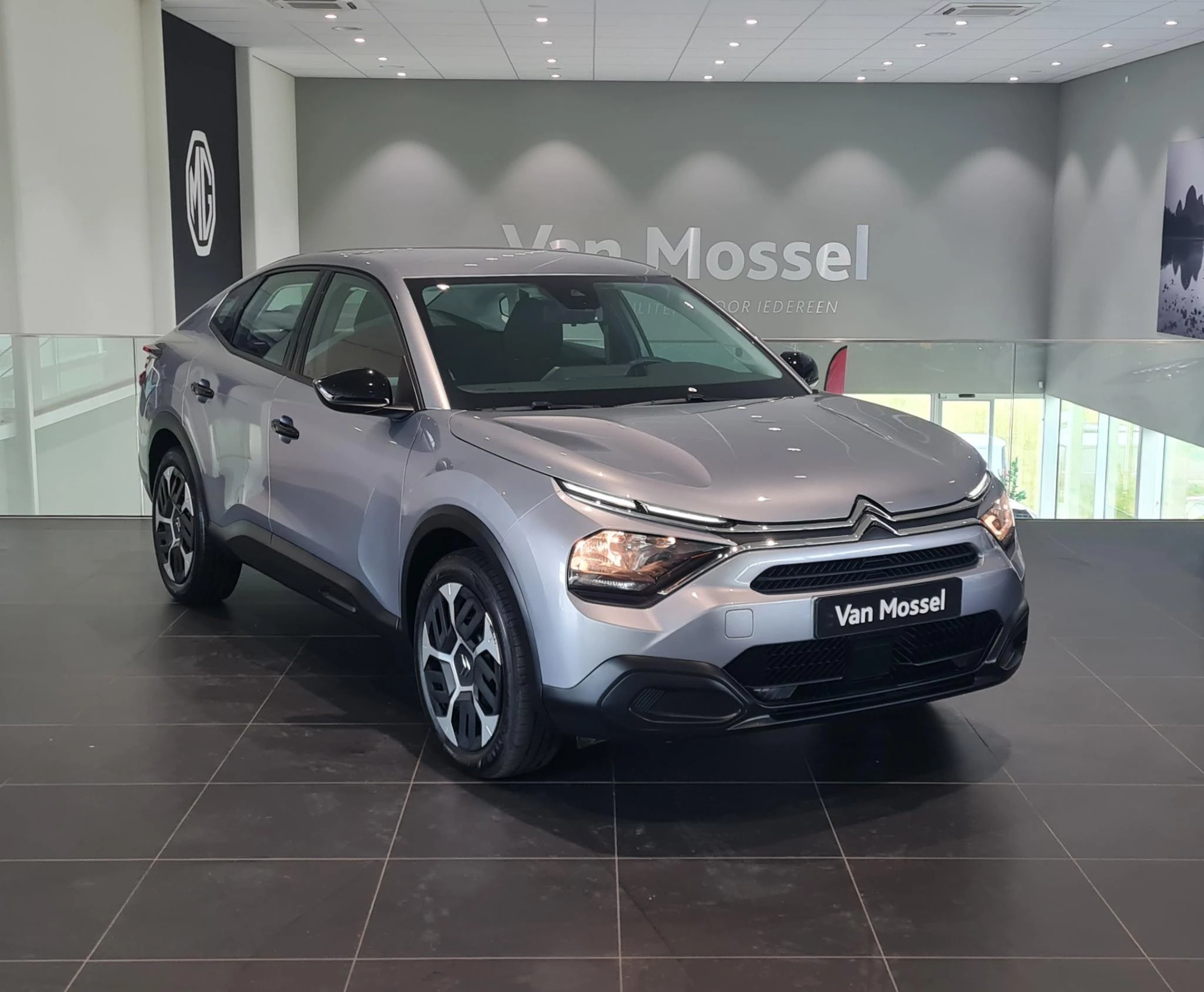 Citroën-C4 X-image-3