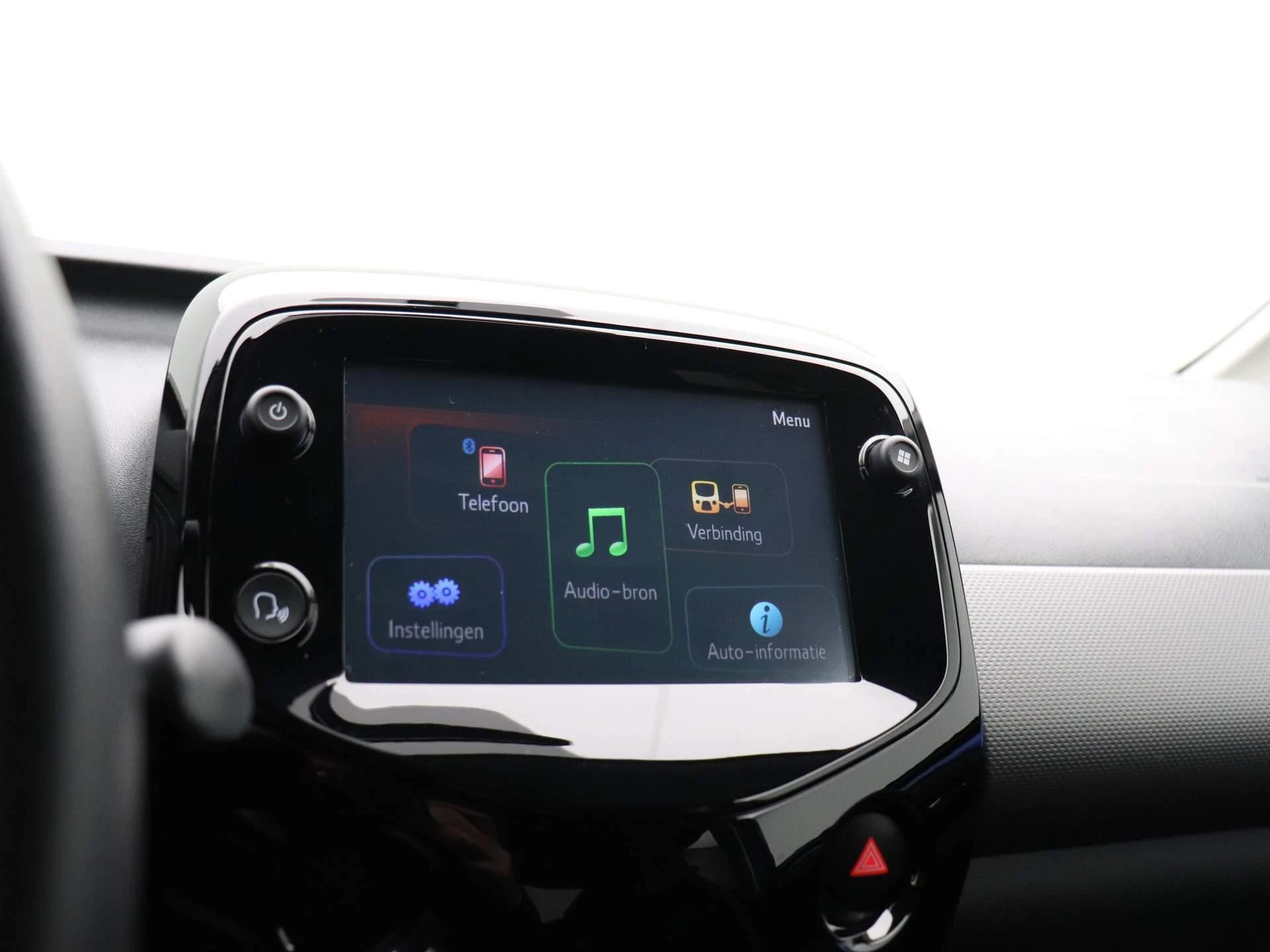 Peugeot-108-image-24
