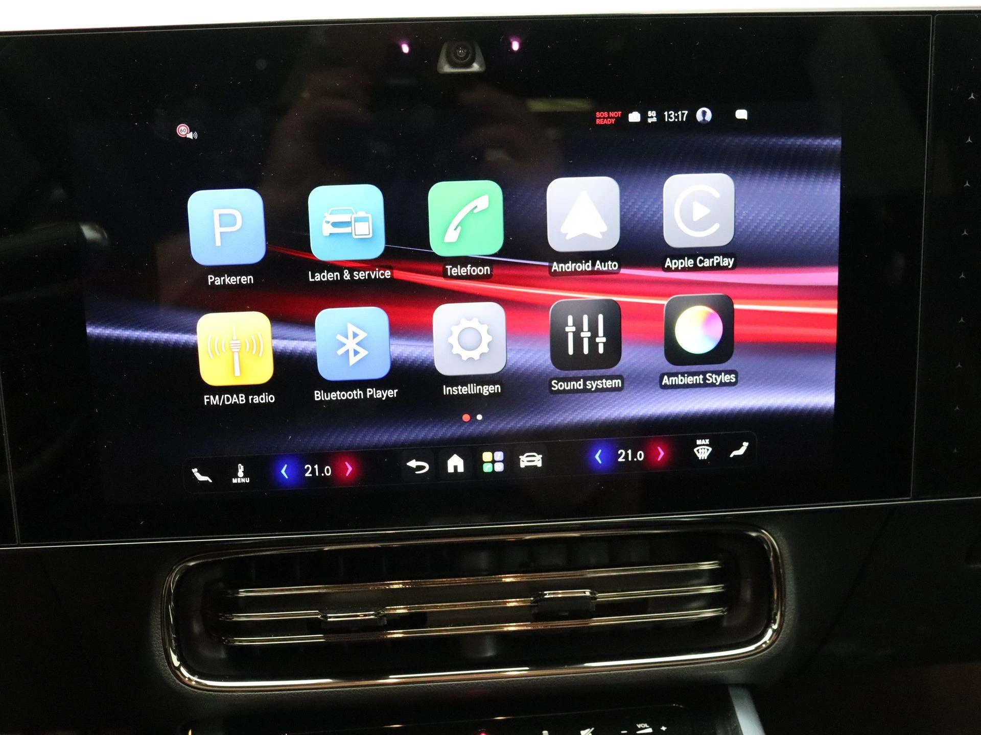 Mercedes-Benz-CLA-image-17