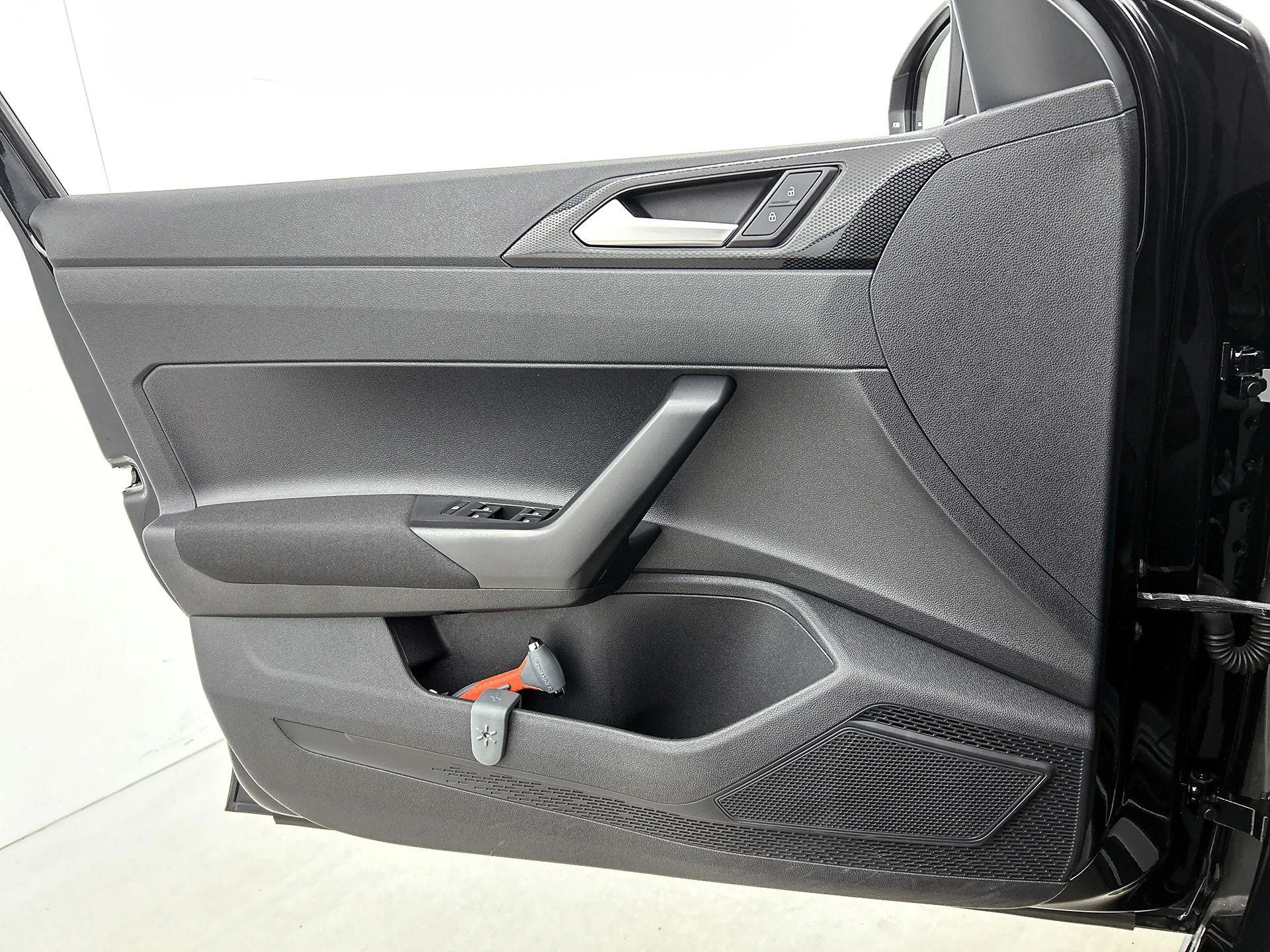 Volkswagen-Polo-image-32