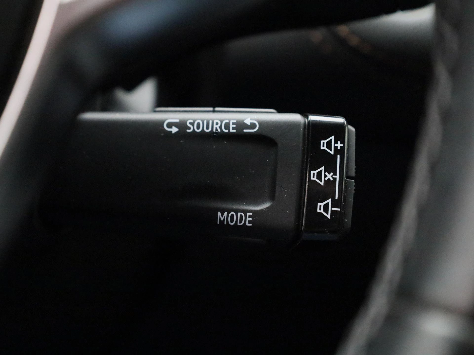 Renault Captur 1.6 E-Tech Plug-in Hybrid 160 Initiale Paris