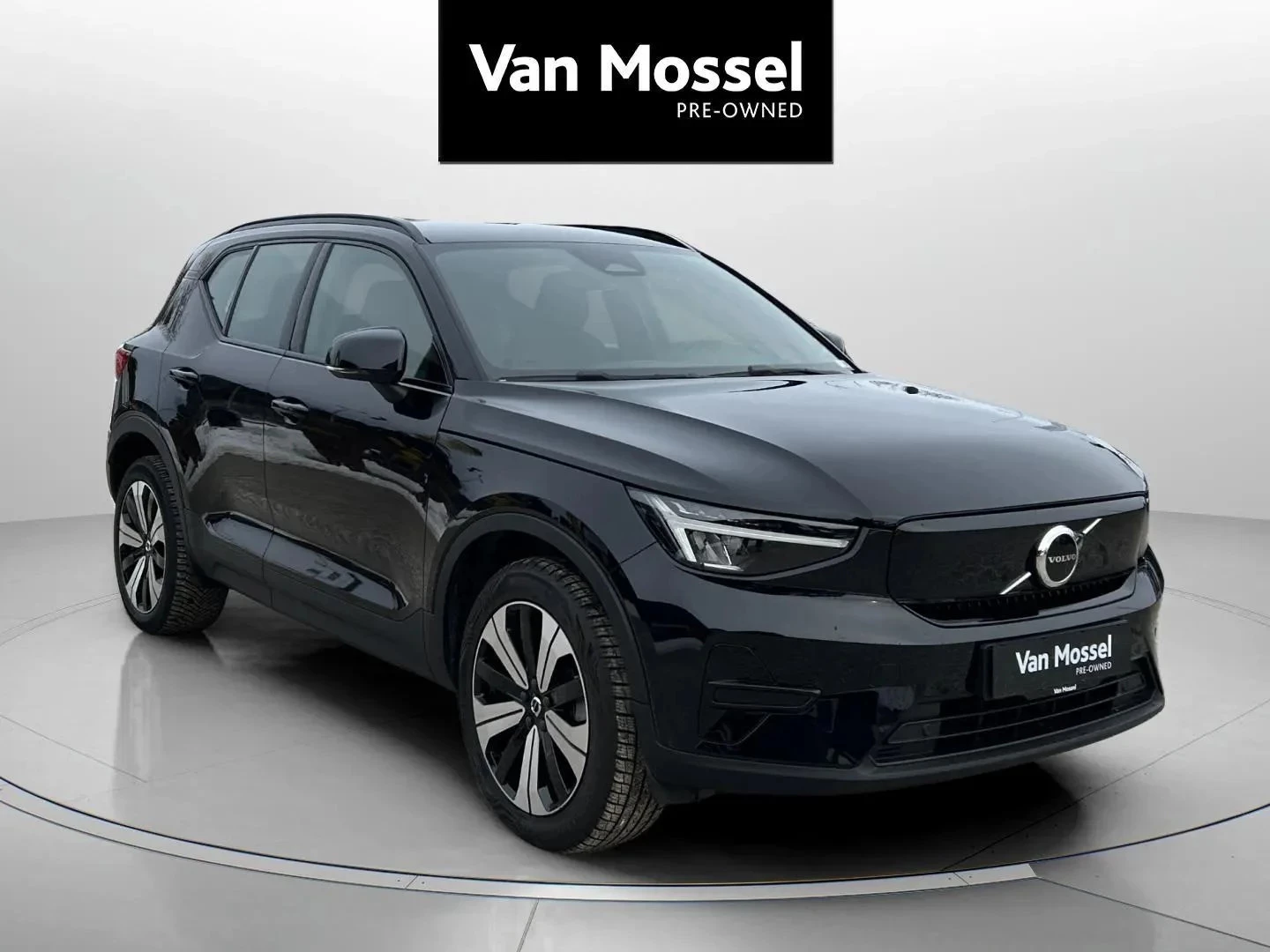 Volvo-XC40-image-2
