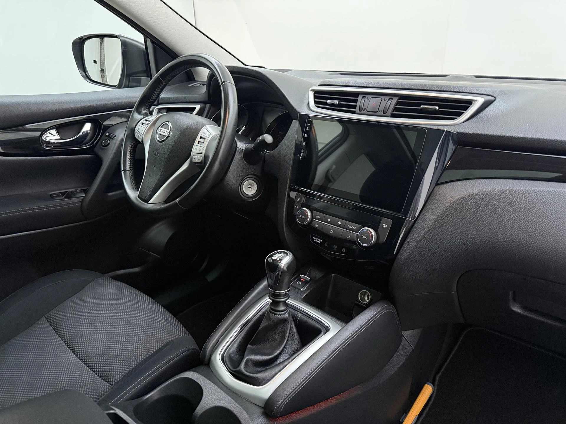 Nissan-QASHQAI-image-12