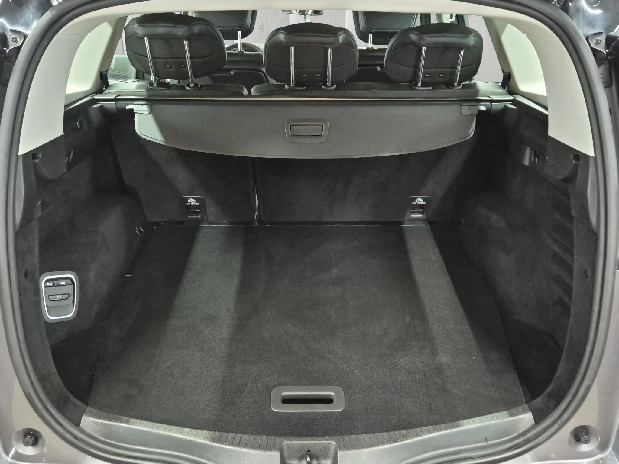 Renault-Grand Scénic-image-16