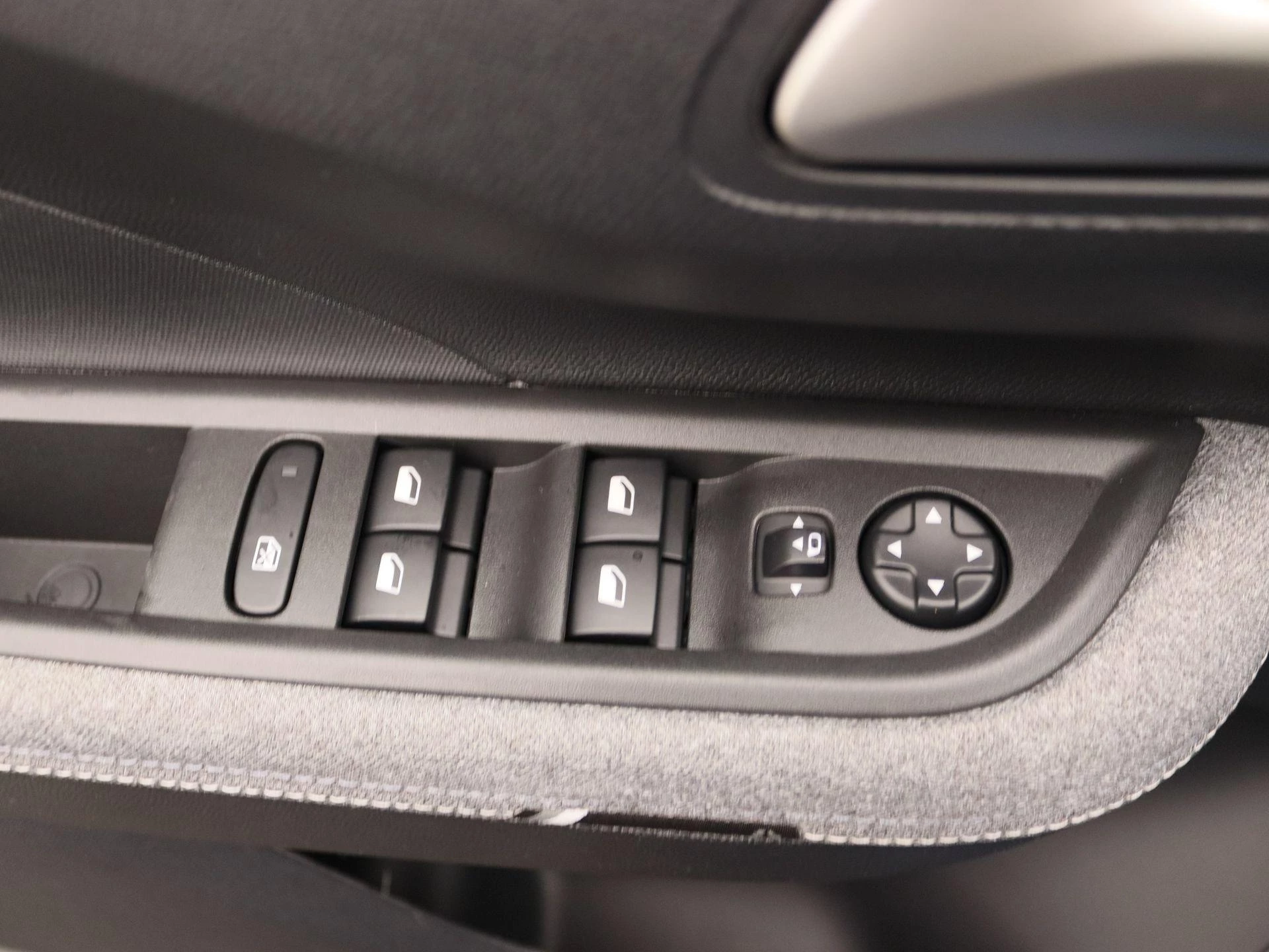 Opel-Frontera-image-22