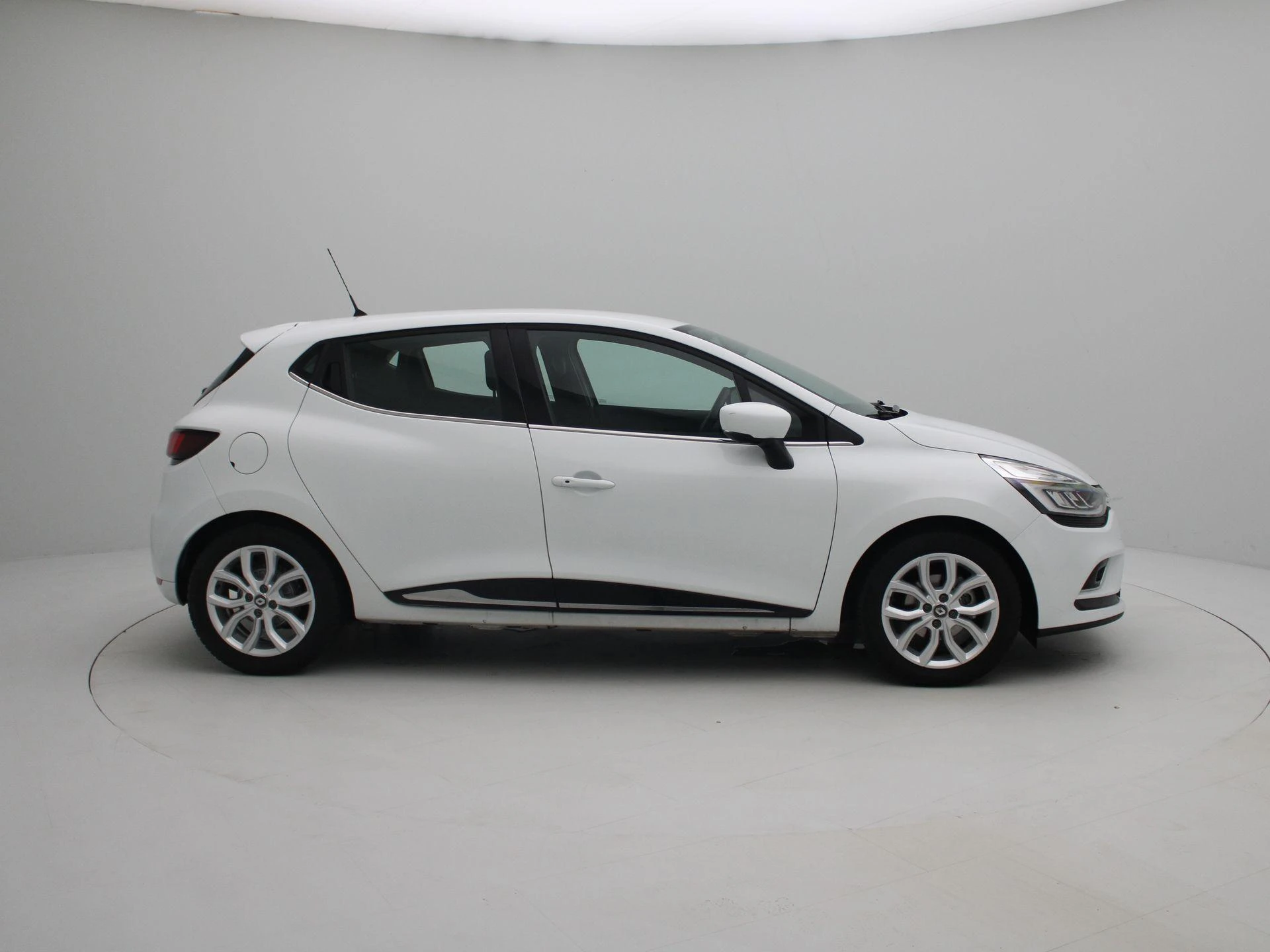 Renault-Clio-image-5