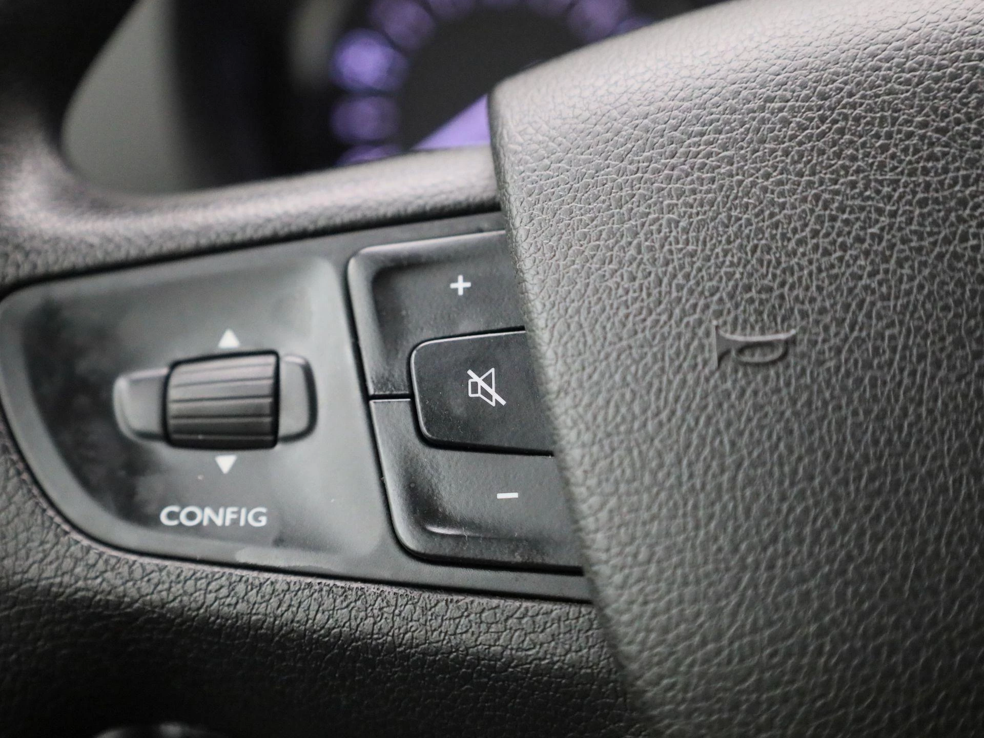 Opel-Vivaro-image-19