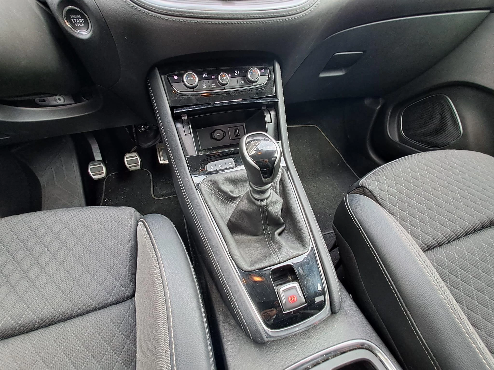 Opel-Grandland X-image-13