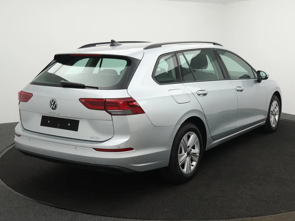 Volkswagen-Golf-image-1