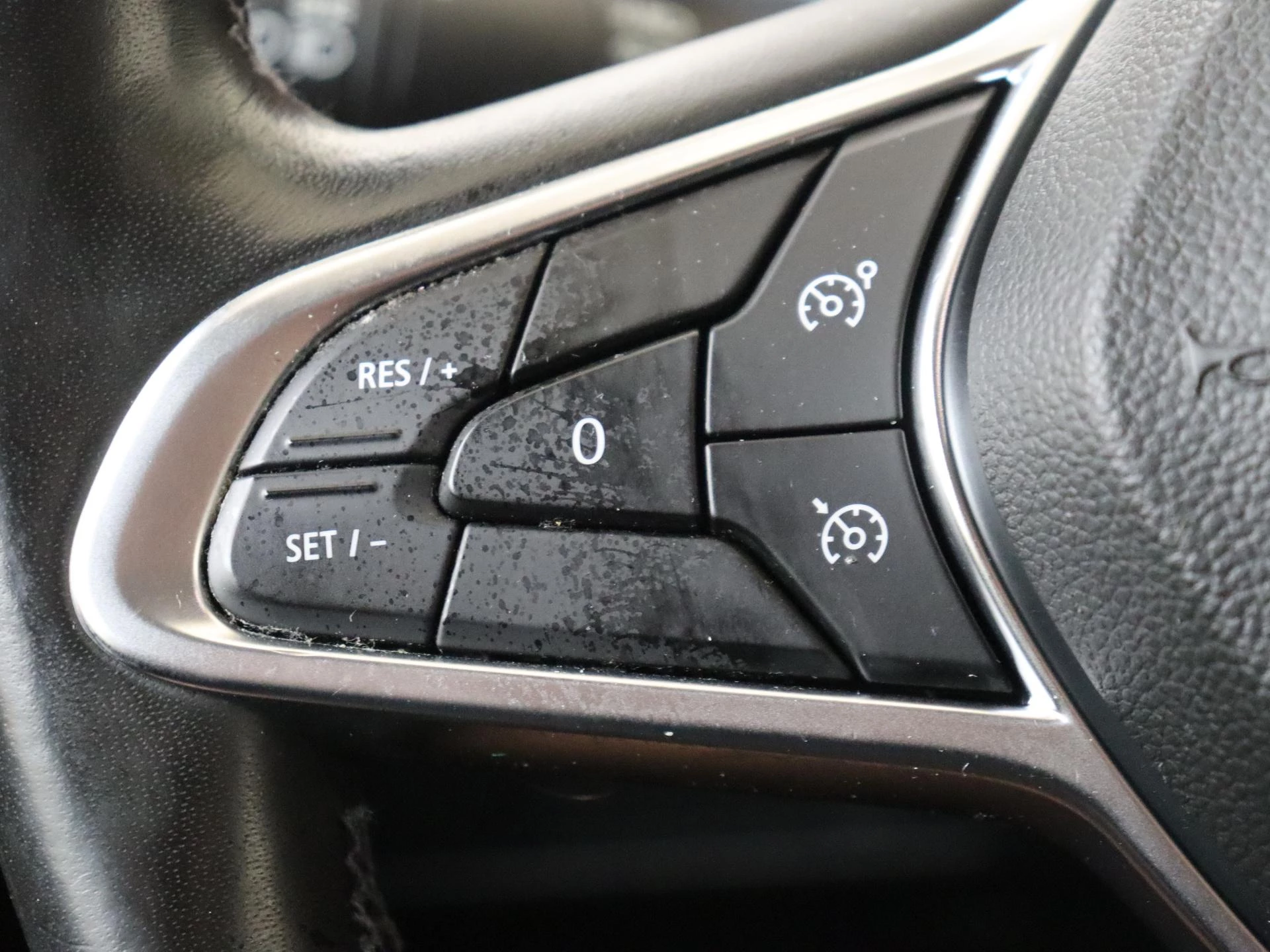 Renault-Captur-image-16