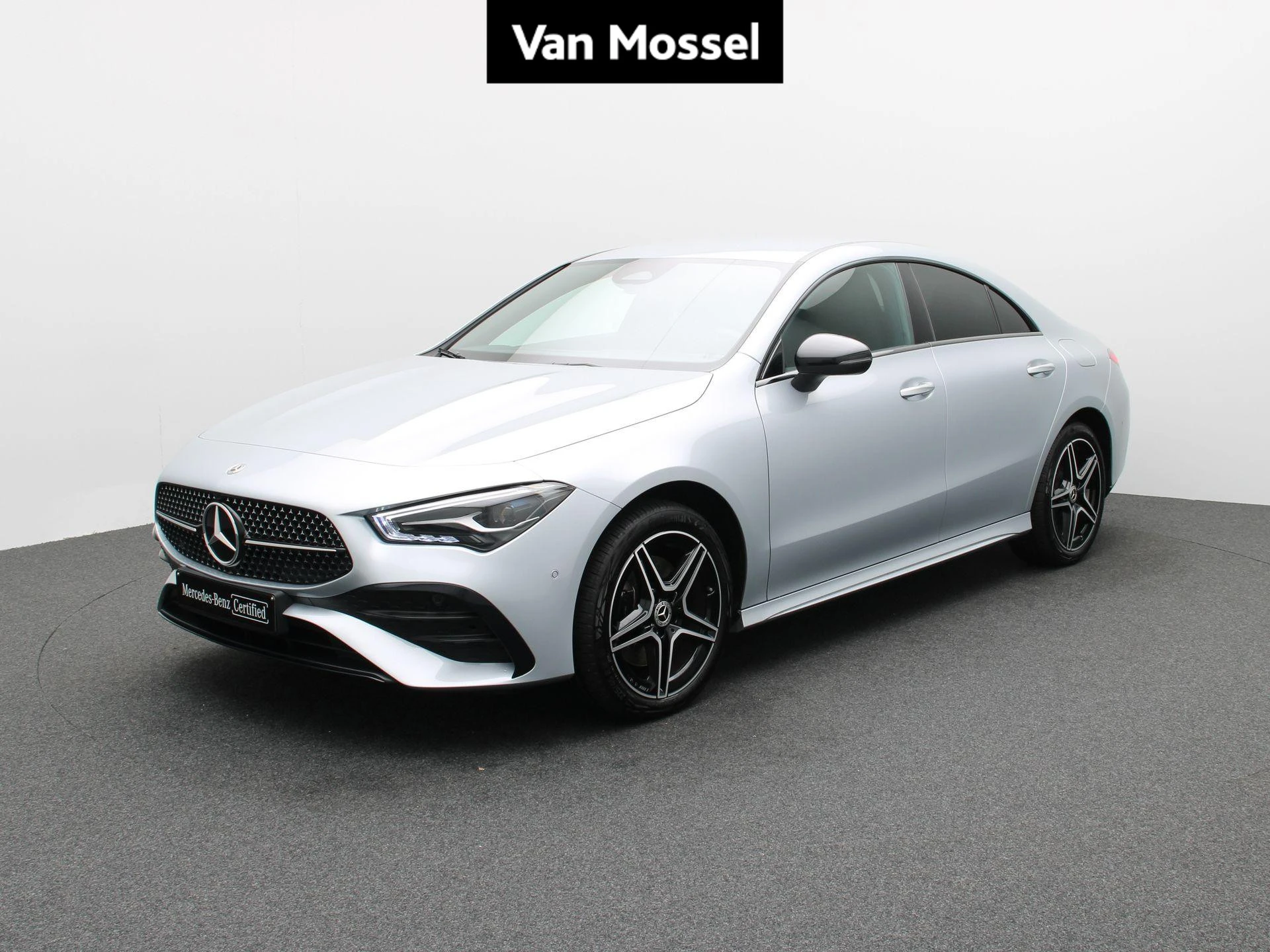 Mercedes-Benz-CLA-image-0
