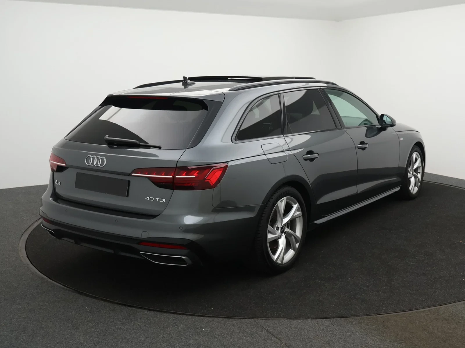 Audi-A4-image-1