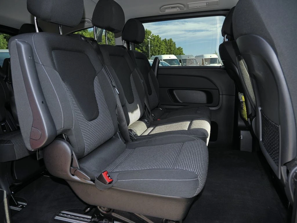 Mercedes-Benz-V-Klasse 220 d-image-13