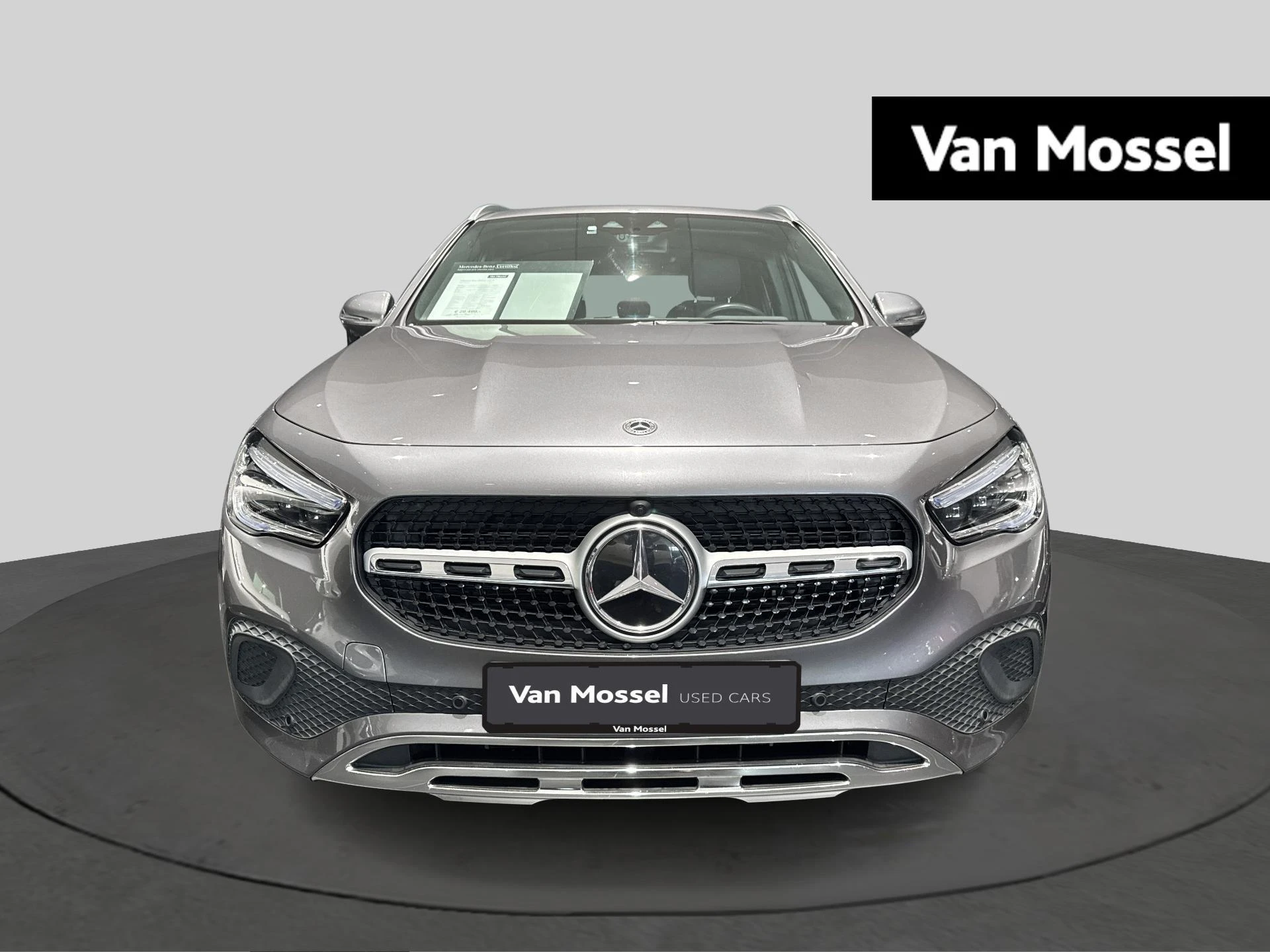 Mercedes-Benz-GLA-image-1