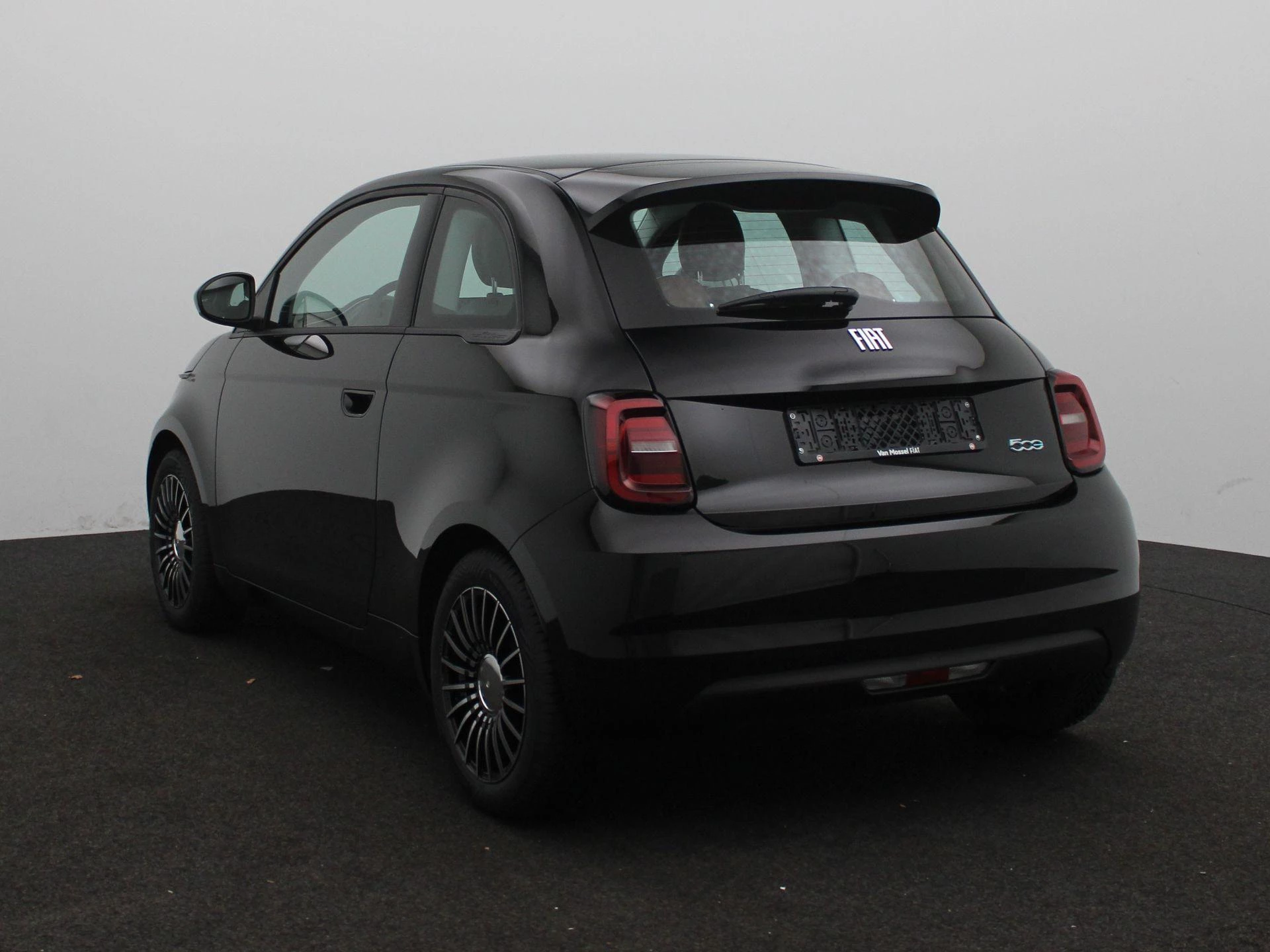 Fiat-500e-image-1