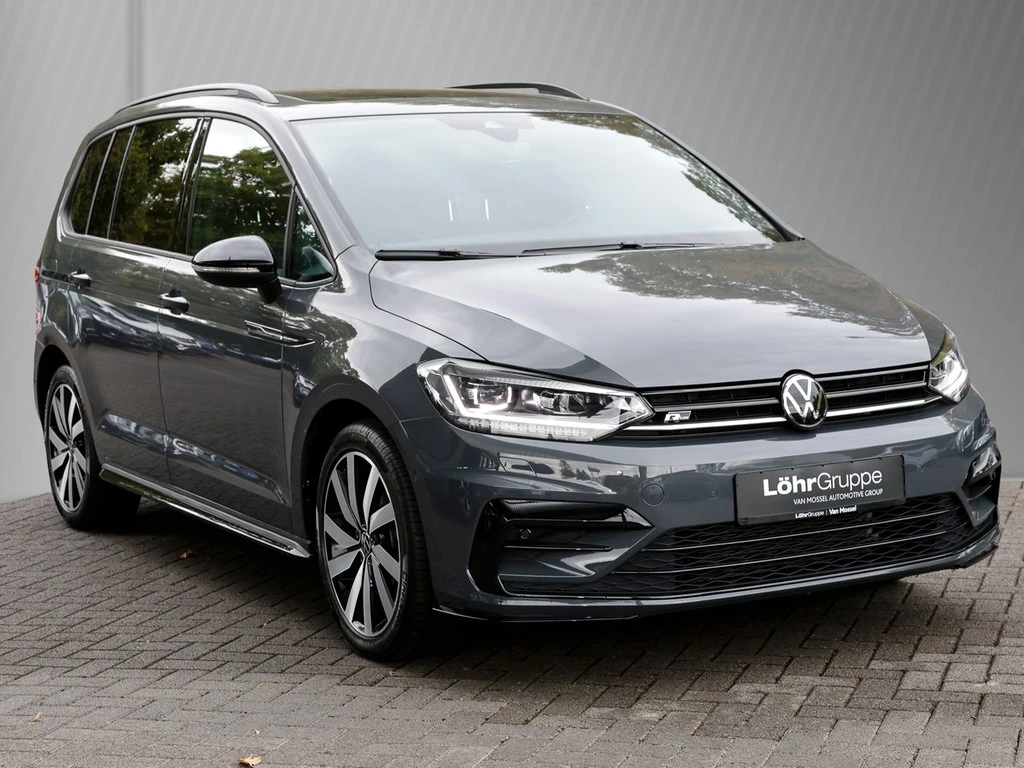 Volkswagen-Touran-image-2
