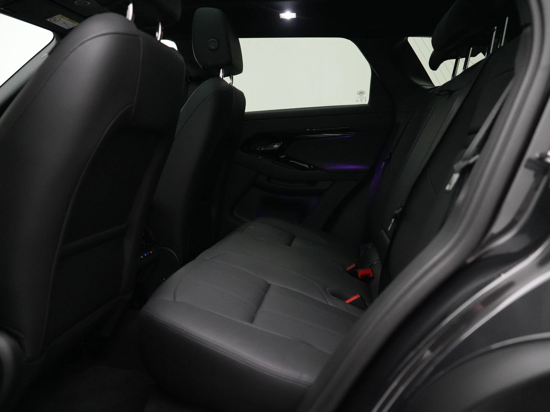 Land Rover-Range Rover Evoque-image-39