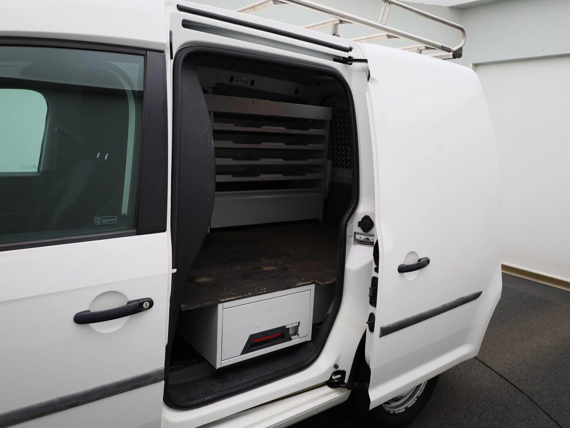 Volkswagen-Caddy-image-8