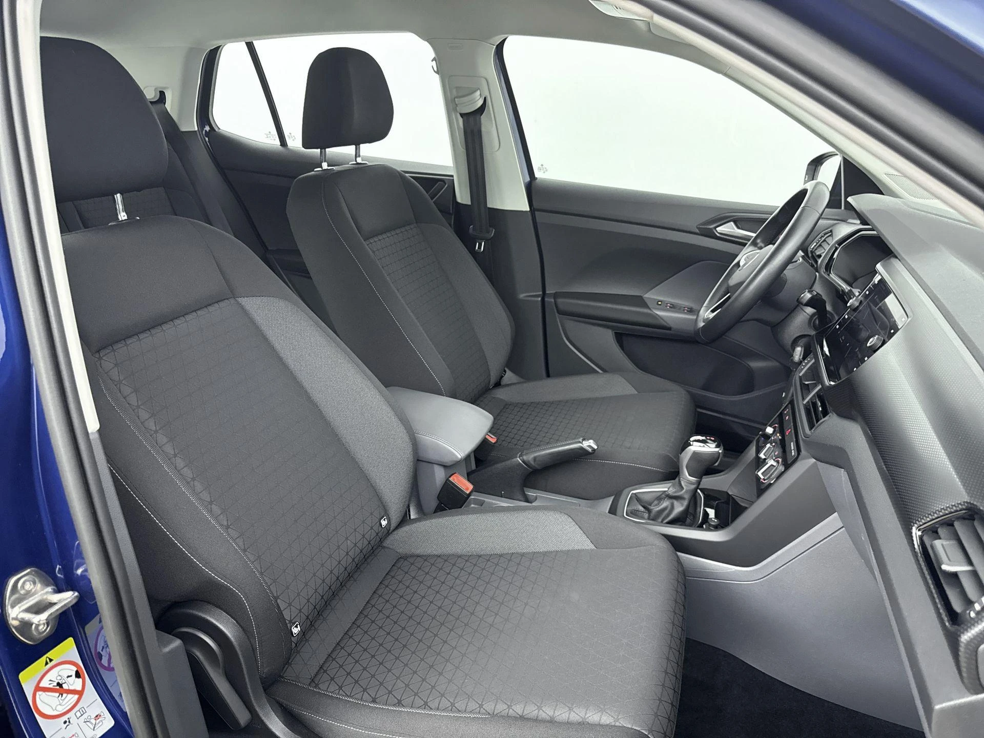 Volkswagen-T-Cross-image-24