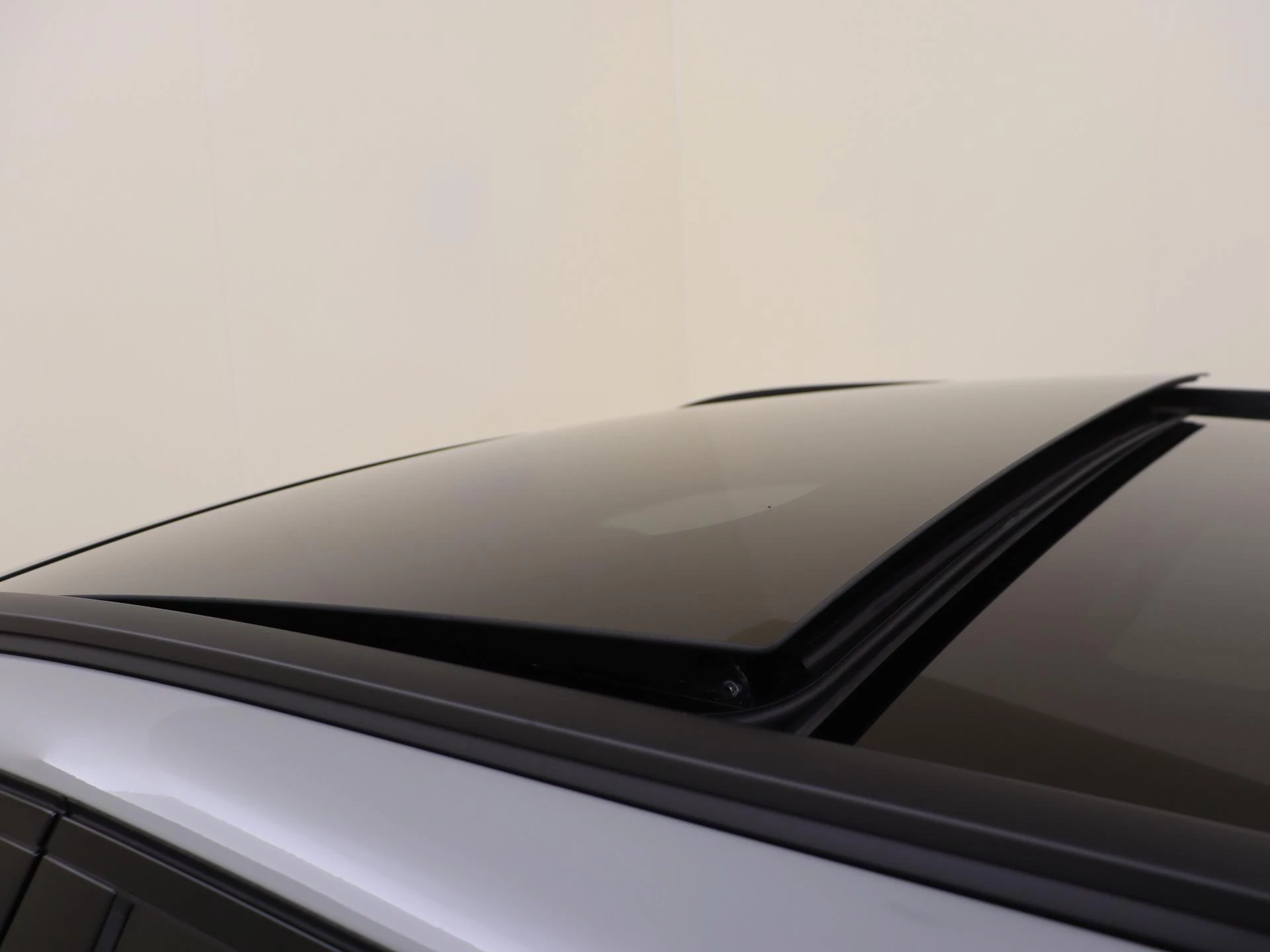 Mercedes-Benz-E-Klasse-image-38