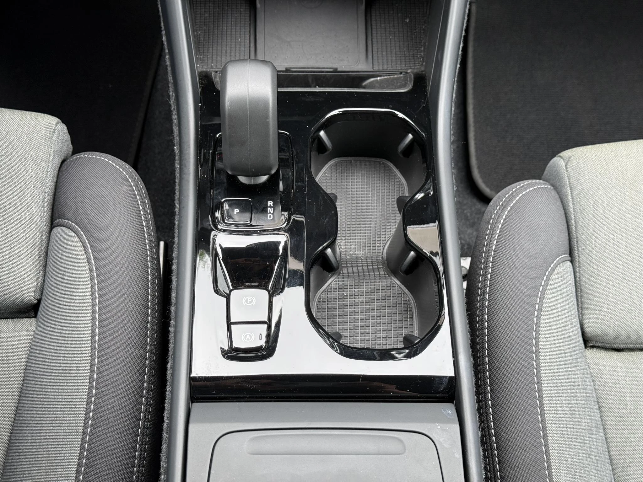 Volvo XC40 B4 Plus Dark Trekhaak Aut.