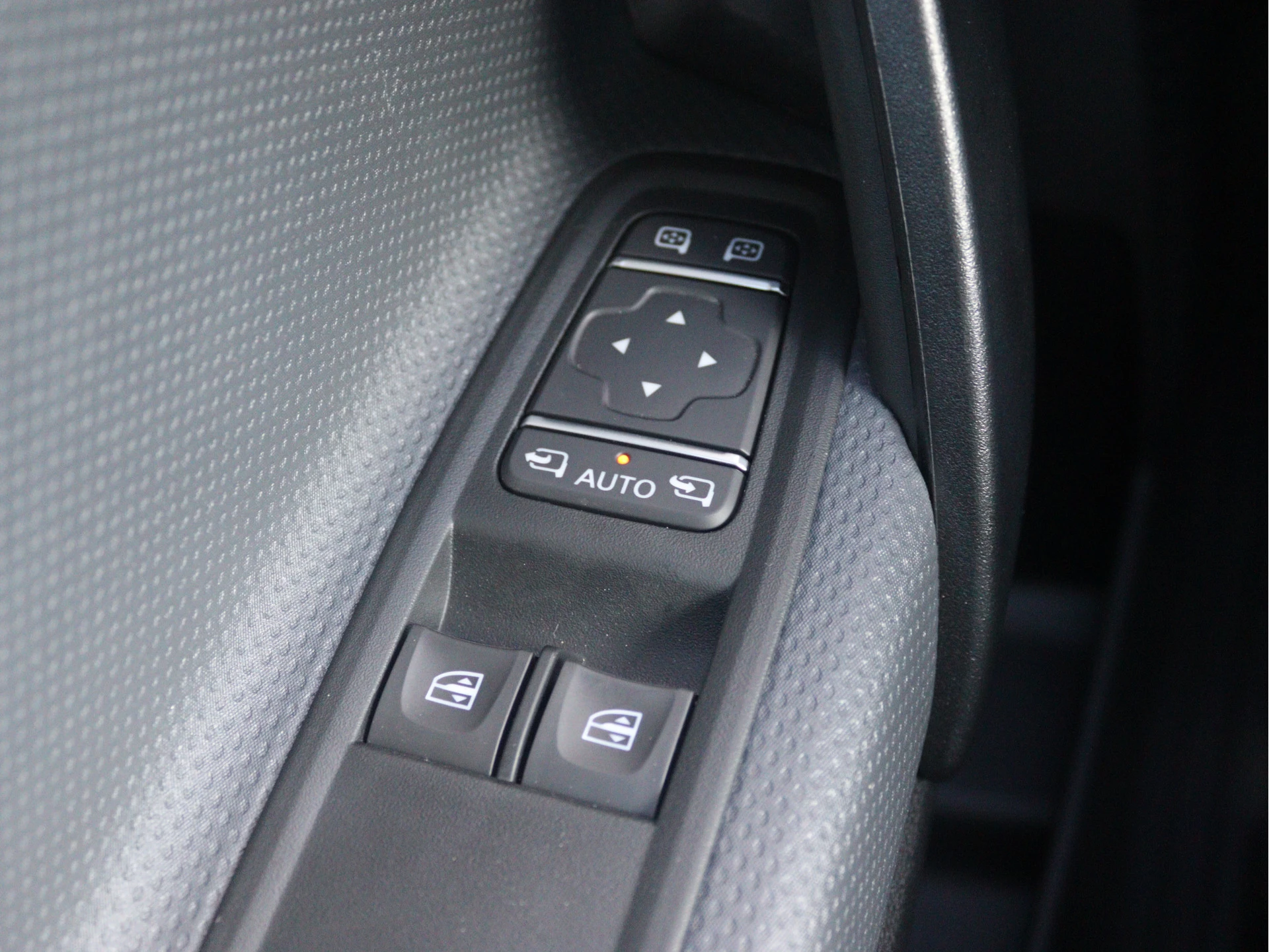 Mercedes-Benz-eCitan-image-4