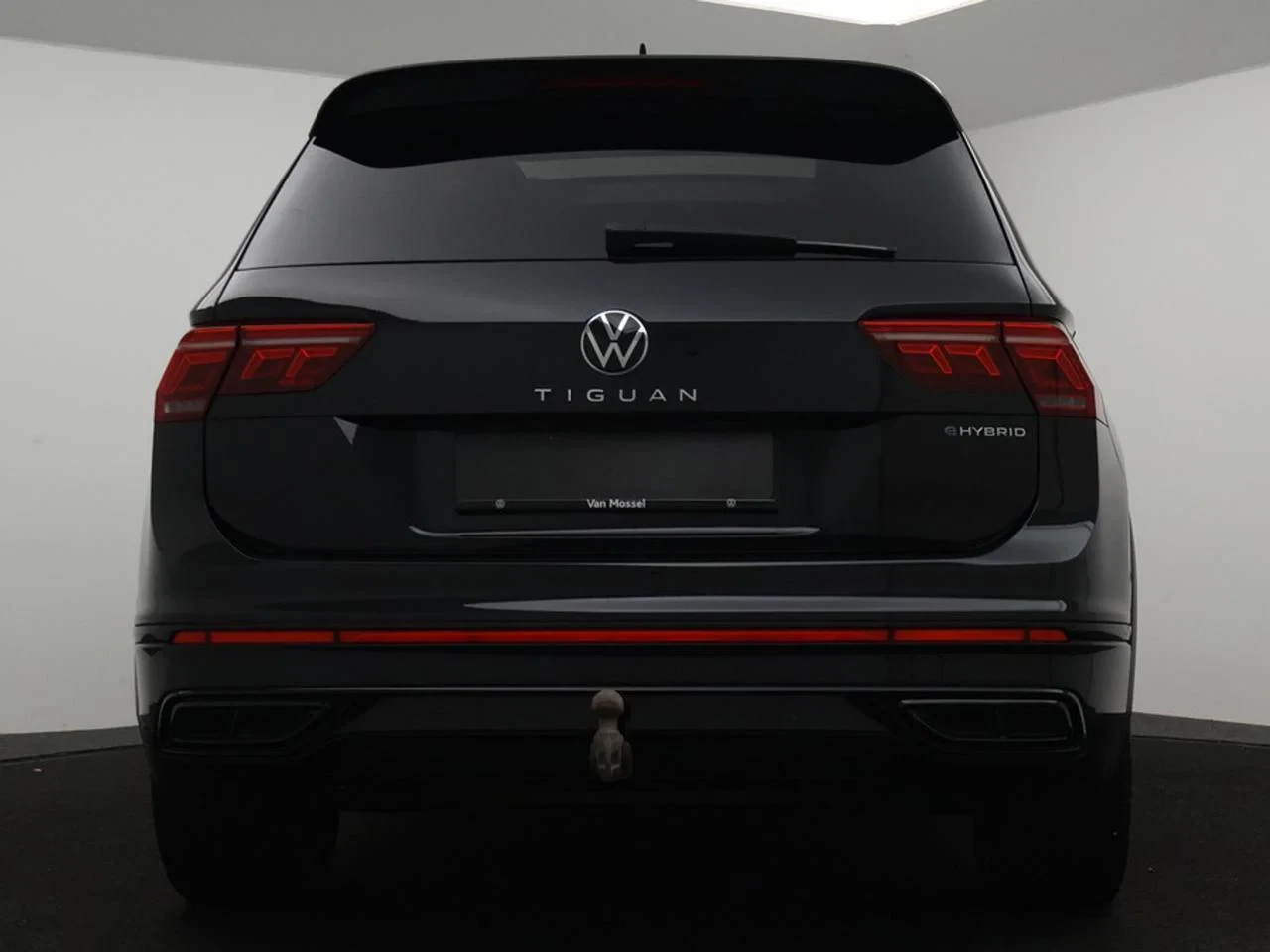 Volkswagen Tiguan eHybrid (PHEV) Tiguan eHybrid 1.4PHEV R-Line Business Premium 150PK *AUTOMAAT*PANODAK*TREKHAAK*LEDER*CAMERA*ACC*PDC*...*