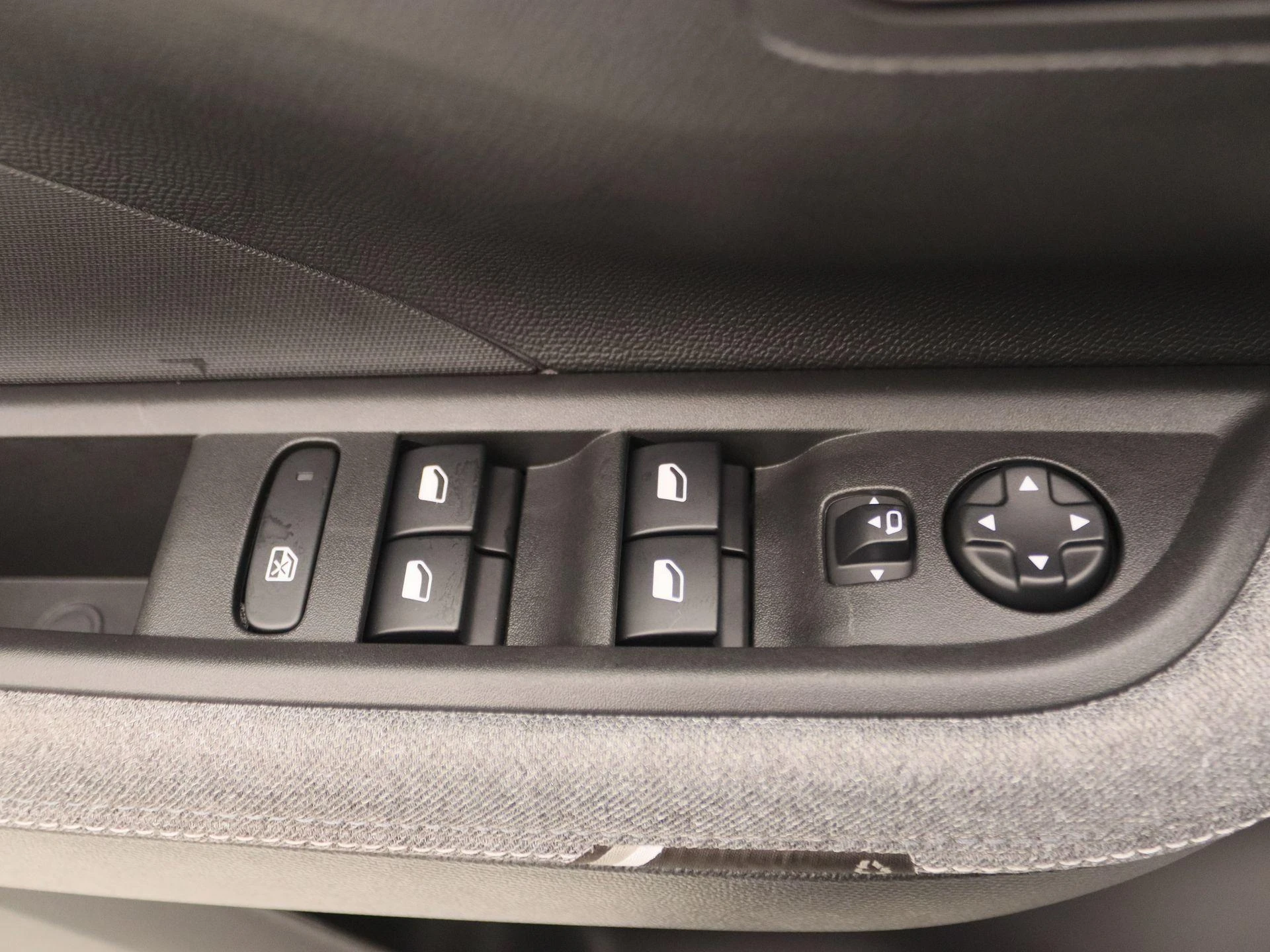 Opel-Frontera-image-19