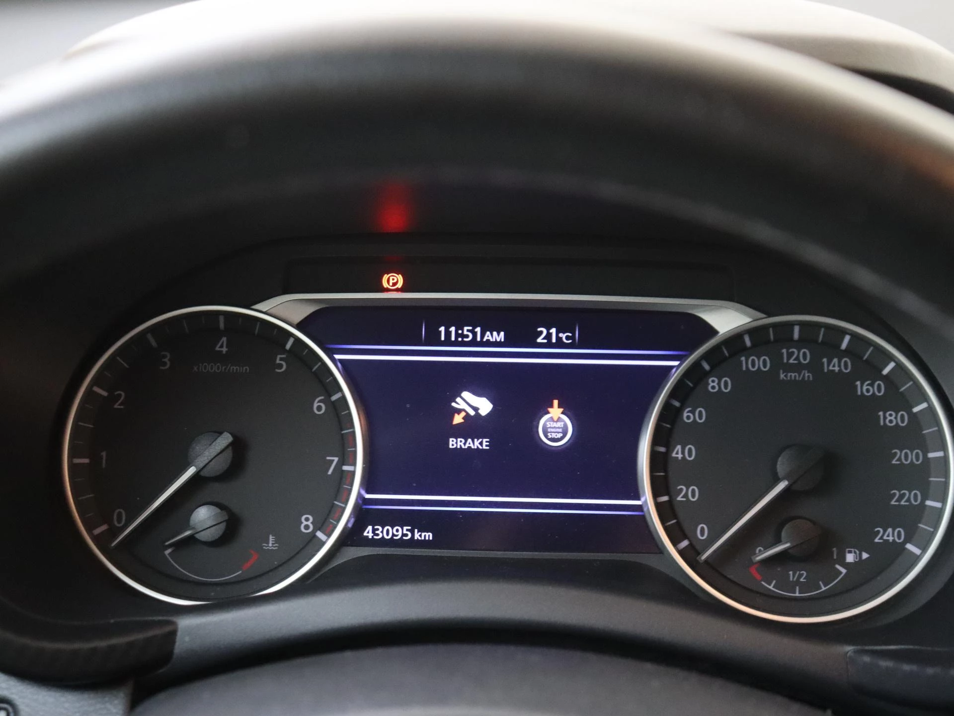Nissan Juke 1.0 DIG-T N-Connecta