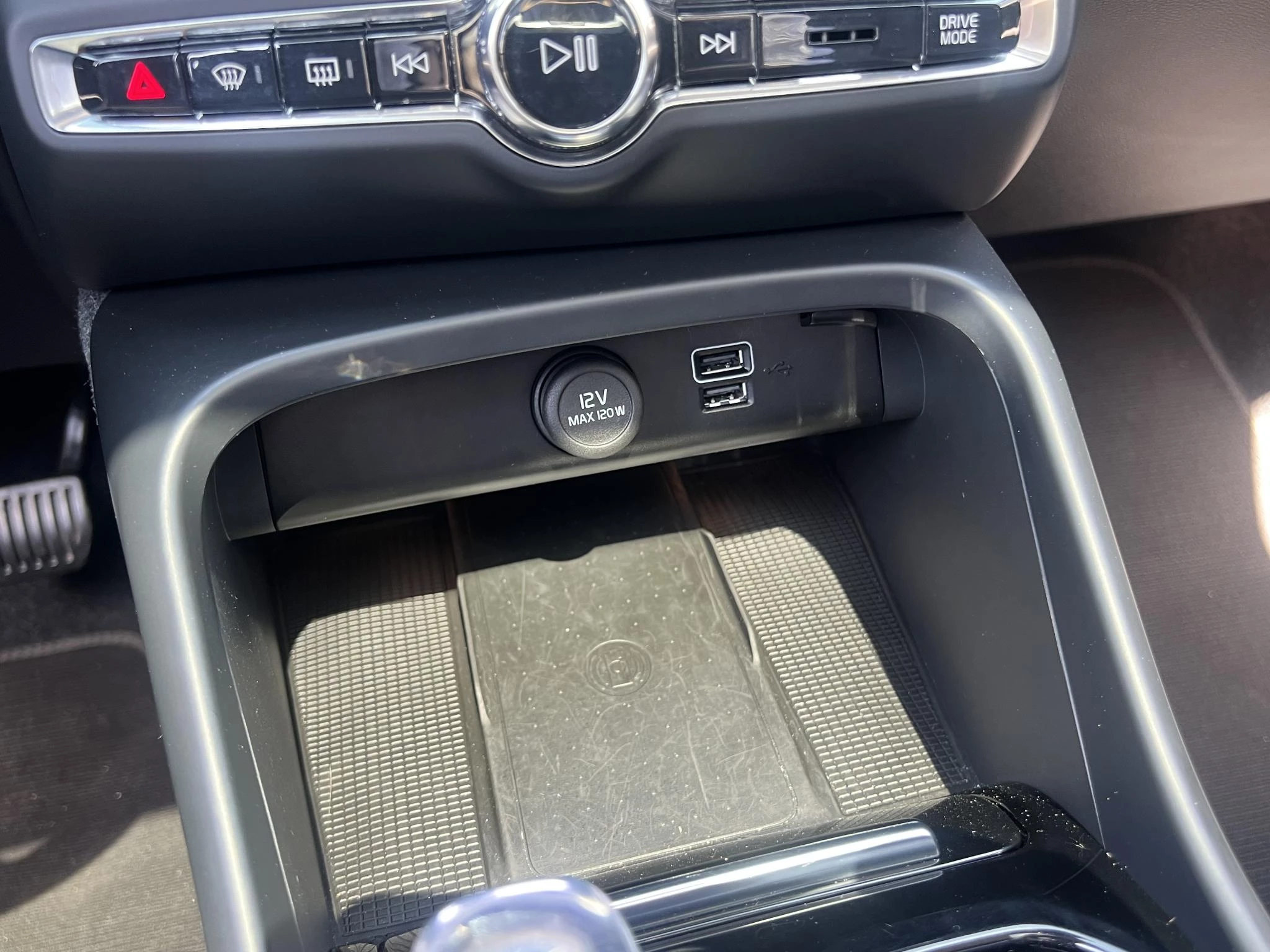 Volvo-XC40-image-17